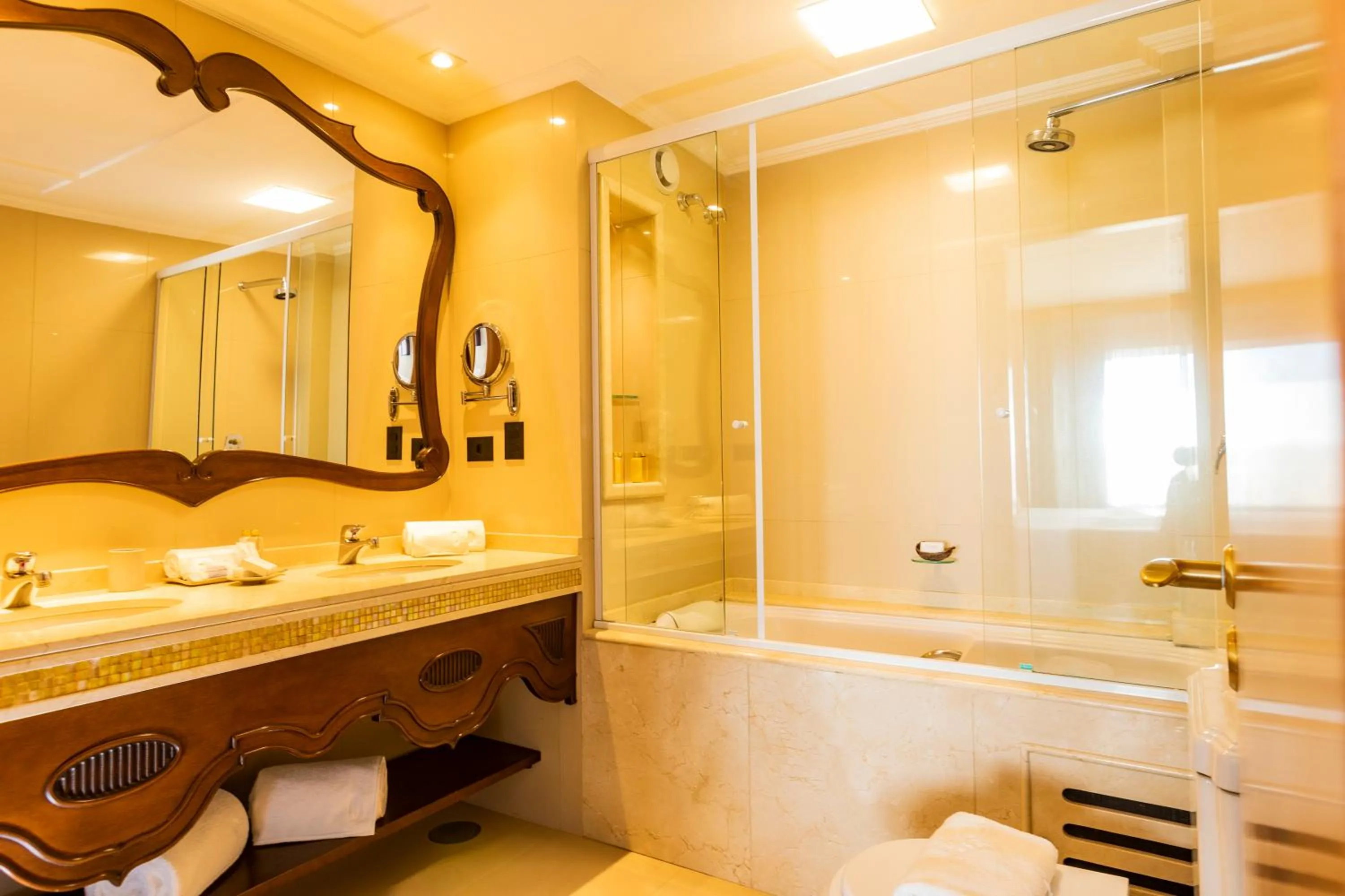 Bathroom in Bendito Cacao Resort & Spa