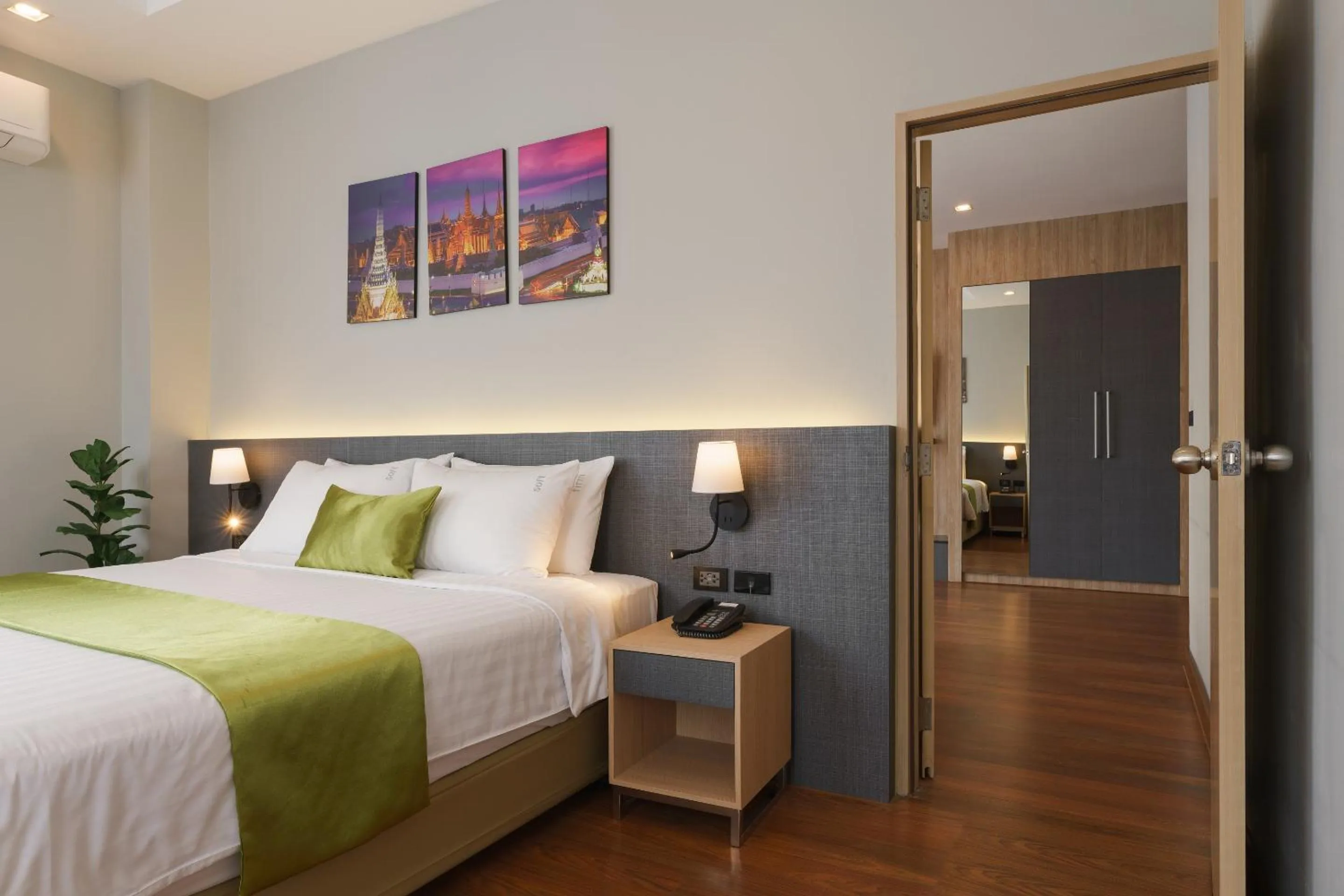 Photo of the whole room, Bed in iCheck inn Residence soi 2