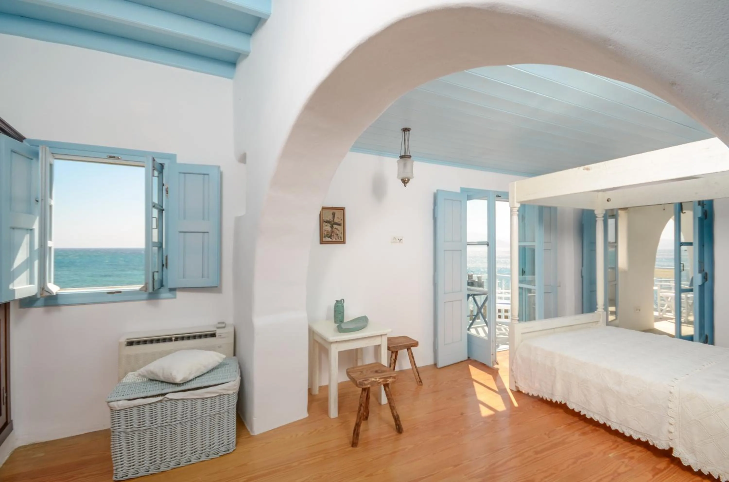 Bedroom, Bed in Unique Beachfront Cycladic Villa @ Agios Prokopios