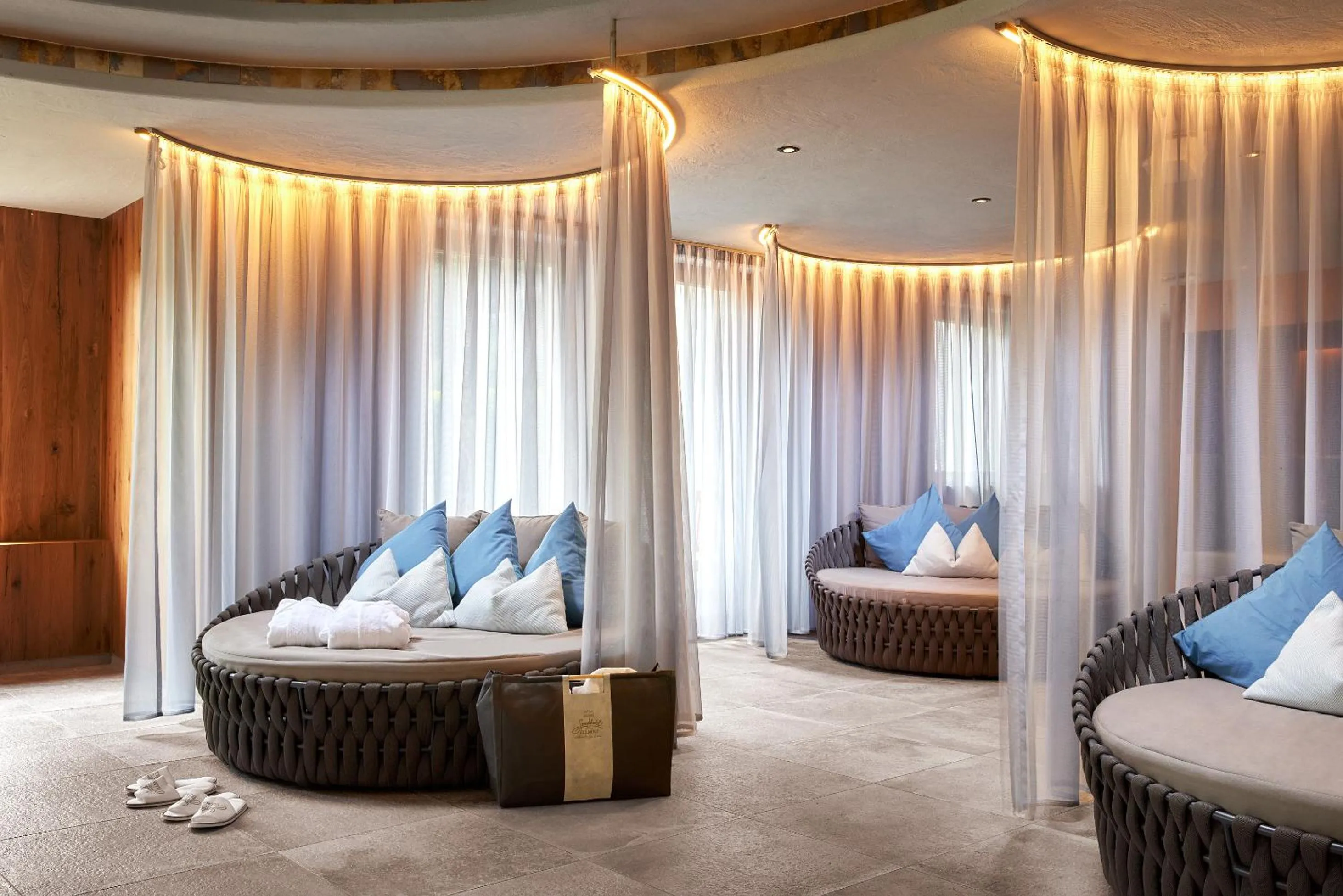 Spa and wellness centre/facilities, Bed in Sporthotel Ellmau in Tirol