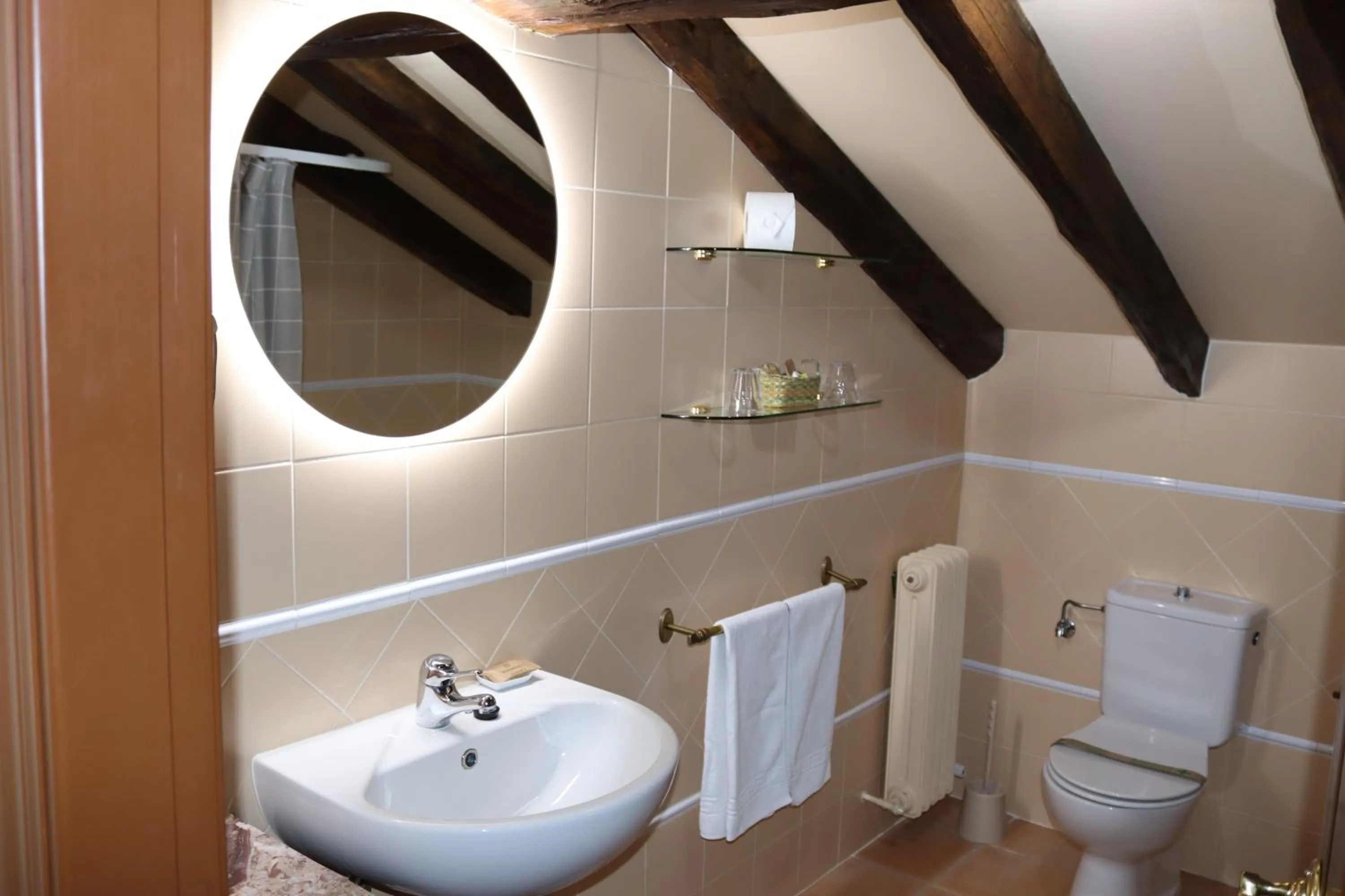 Shower in Hostal Rural Irigoienea