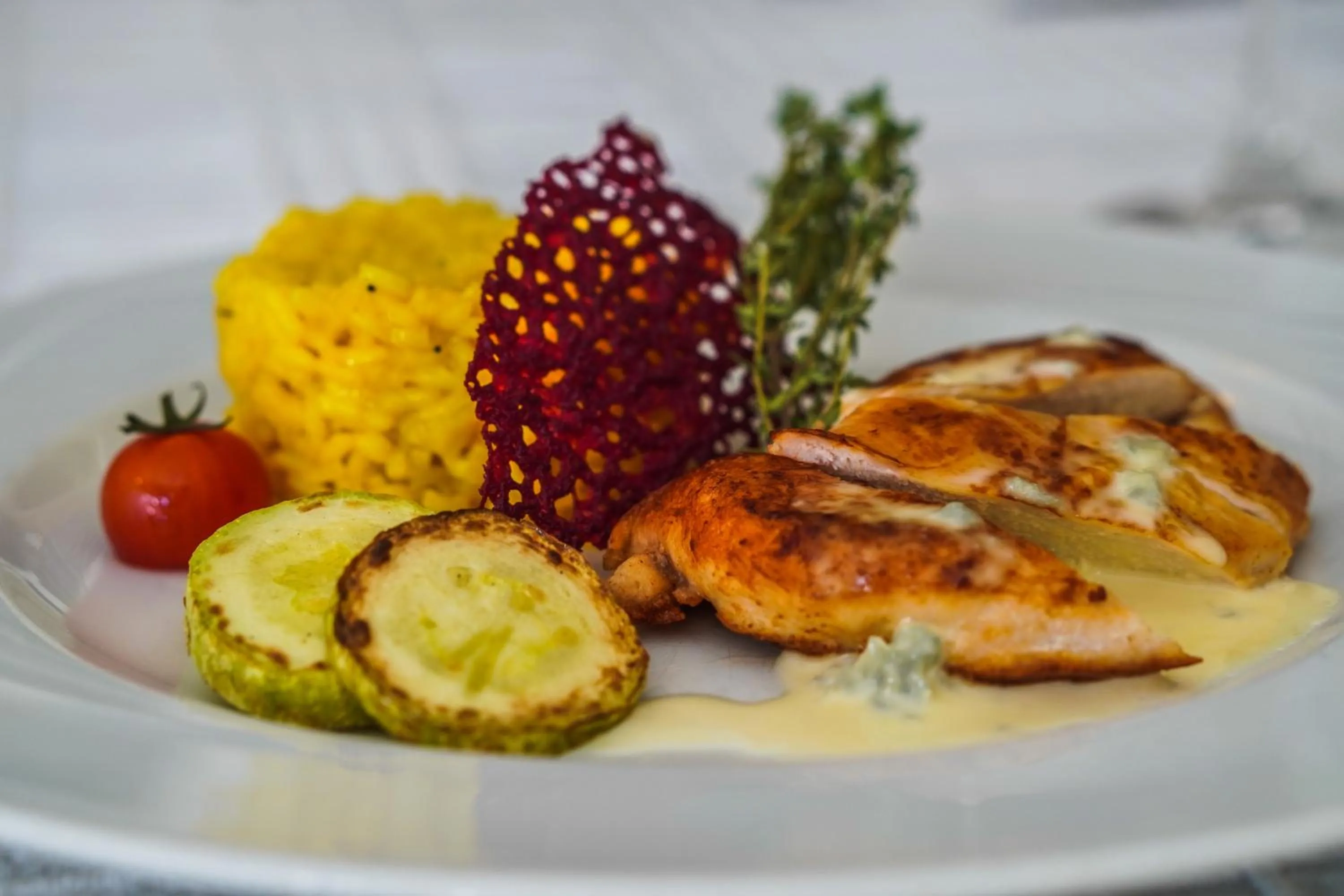 Food and drinks in Grami Hotel