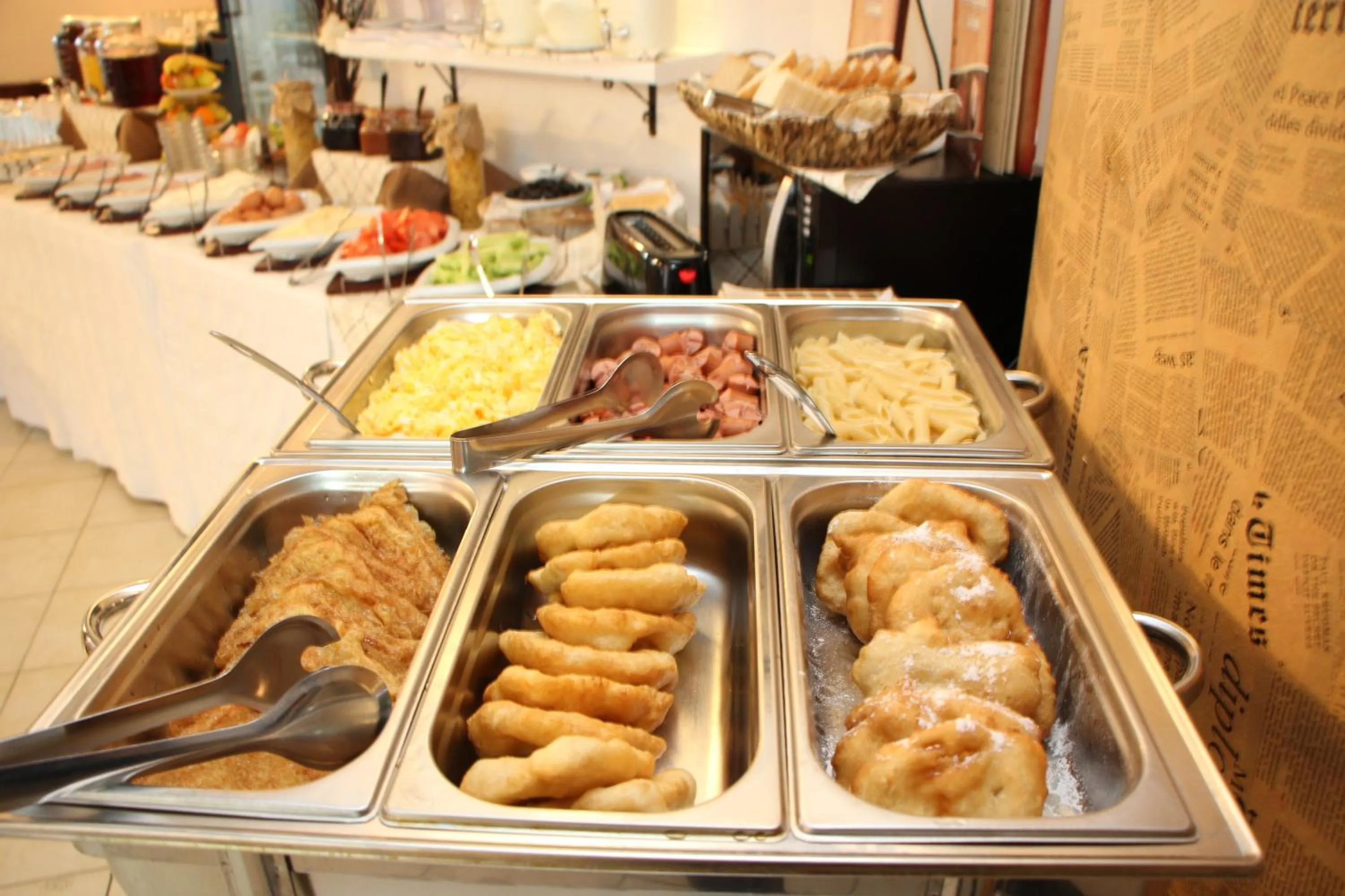 Food and drinks in Grami Hotel