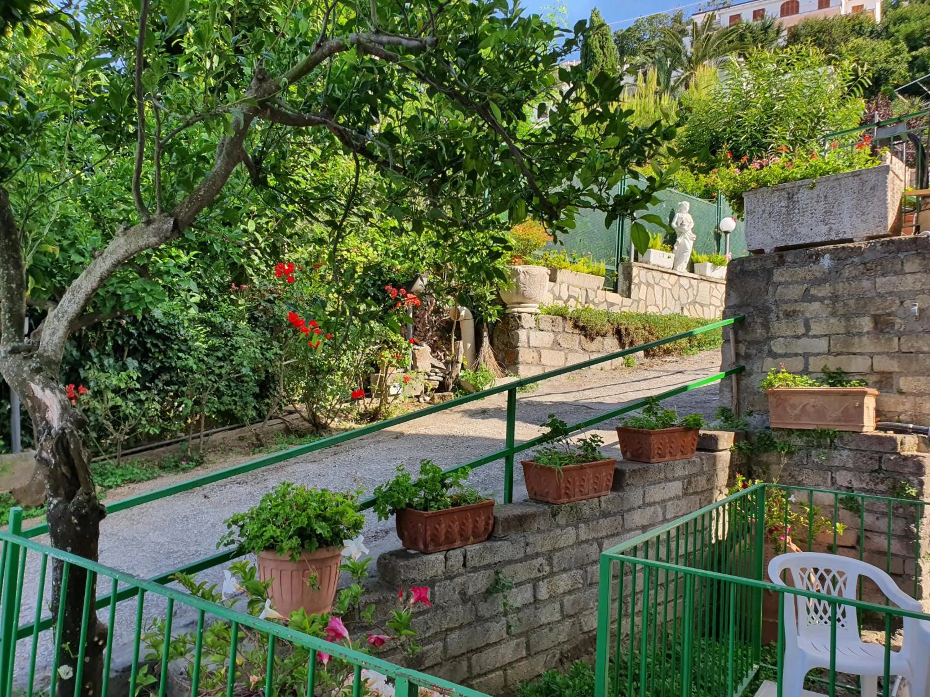 Garden view in Hotel Il Nido Sorrento