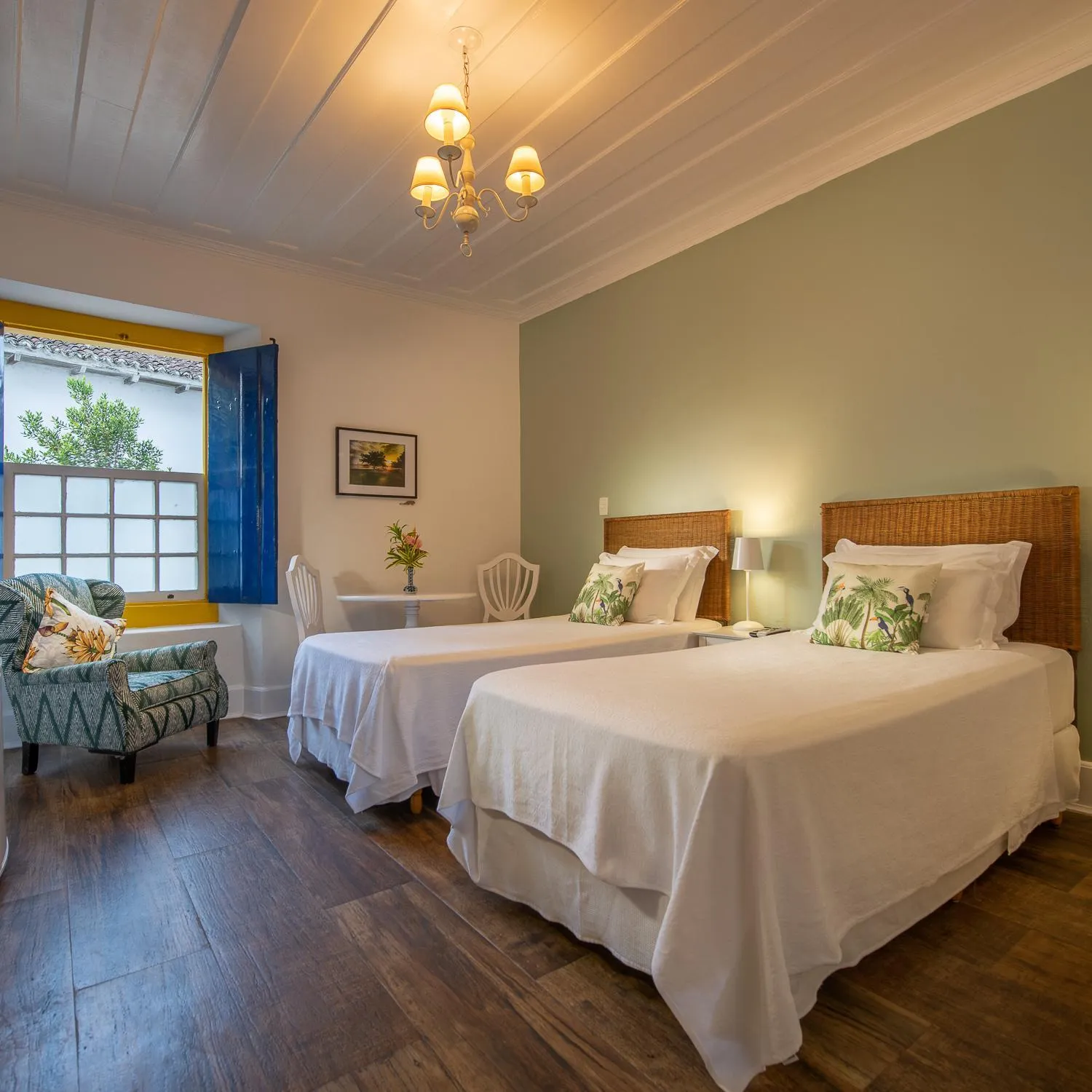 Photo of the whole room, Bed in Sandi Hotel