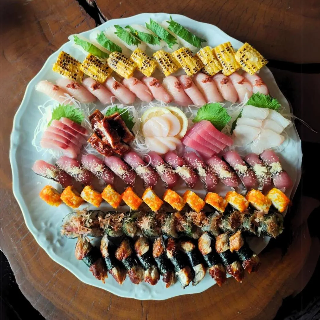 Restaurant/places to eat in Sandi Hotel