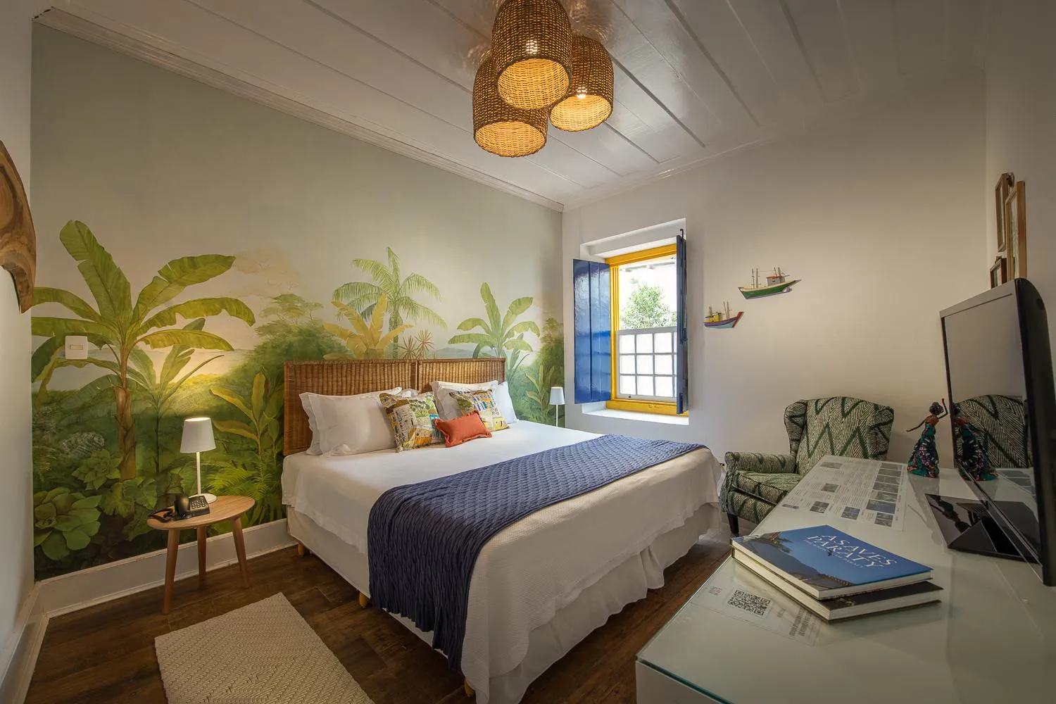 Photo of the whole room, Bed in Sandi Hotel