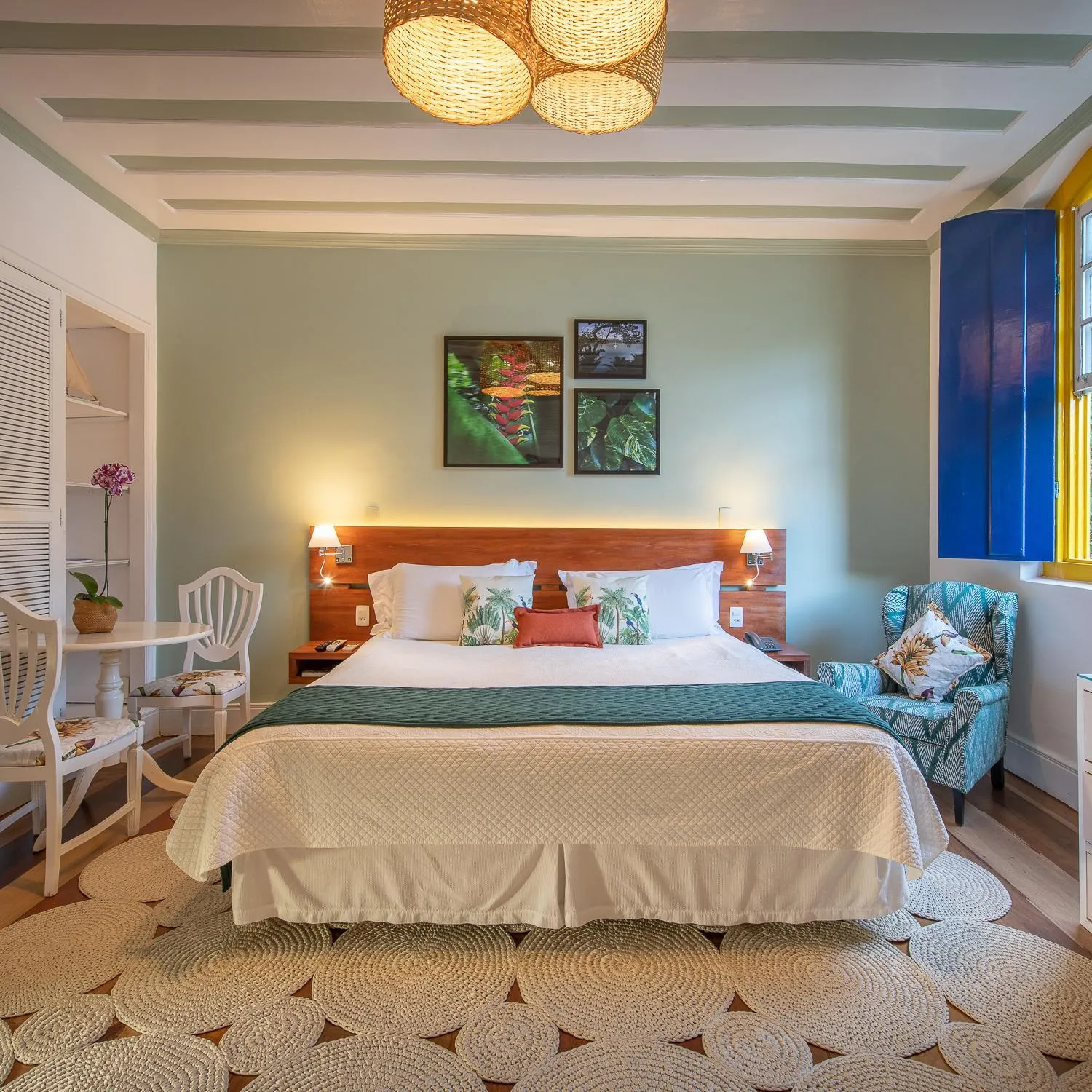 Photo of the whole room, Bed in Sandi Hotel