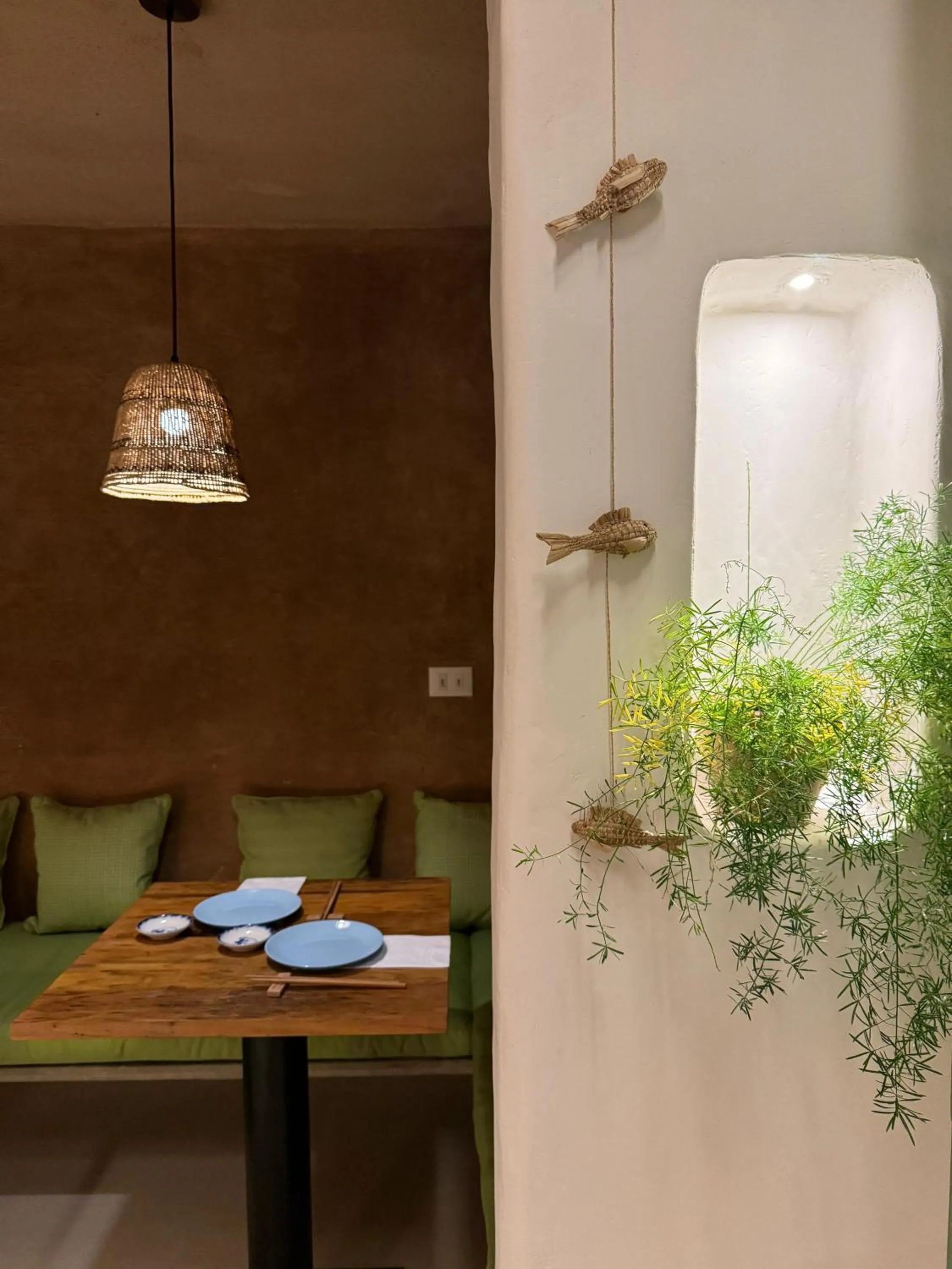 Restaurant/places to eat in Sandi Hotel