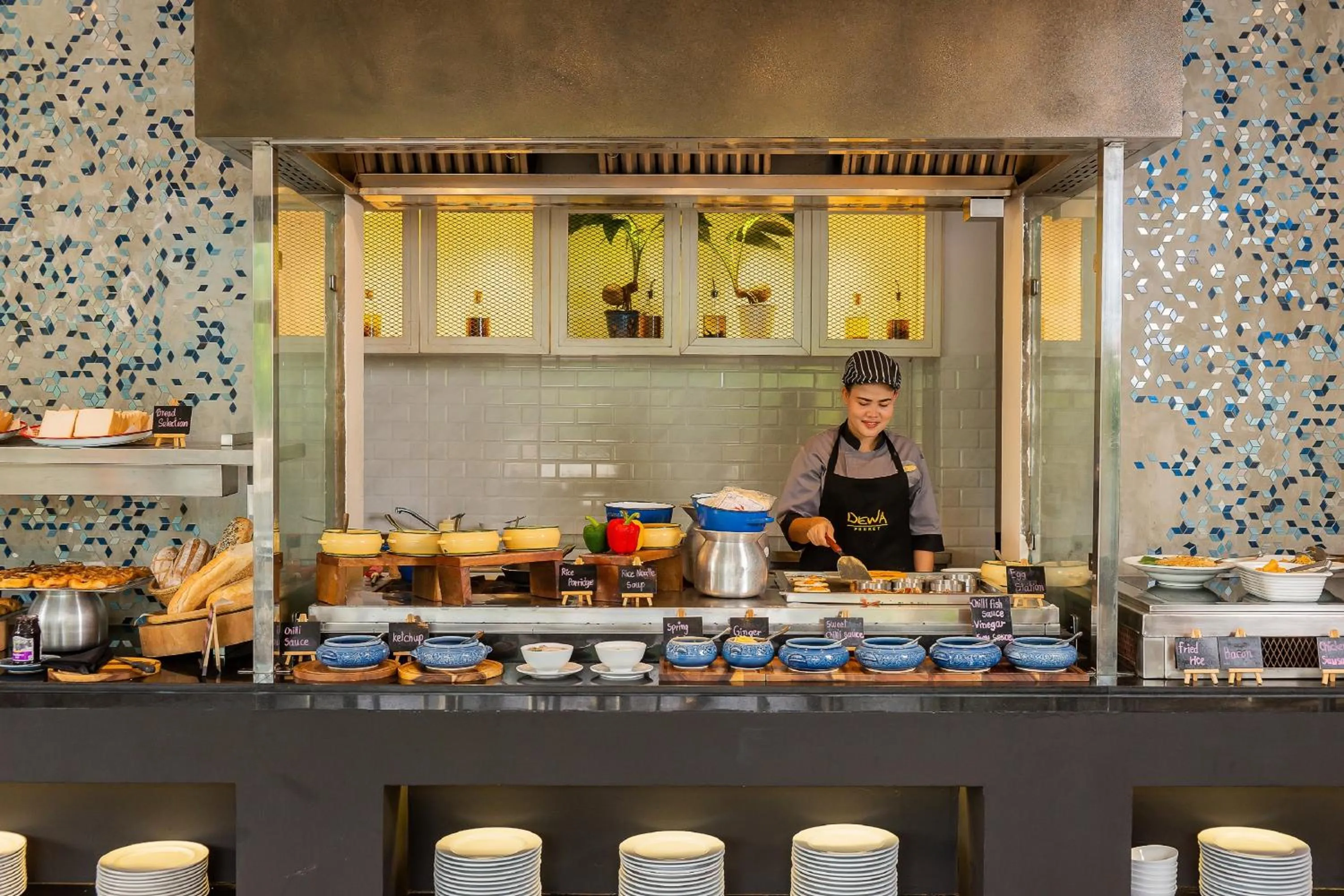 Restaurant/places to eat in Dewa Phuket Resort & Villas