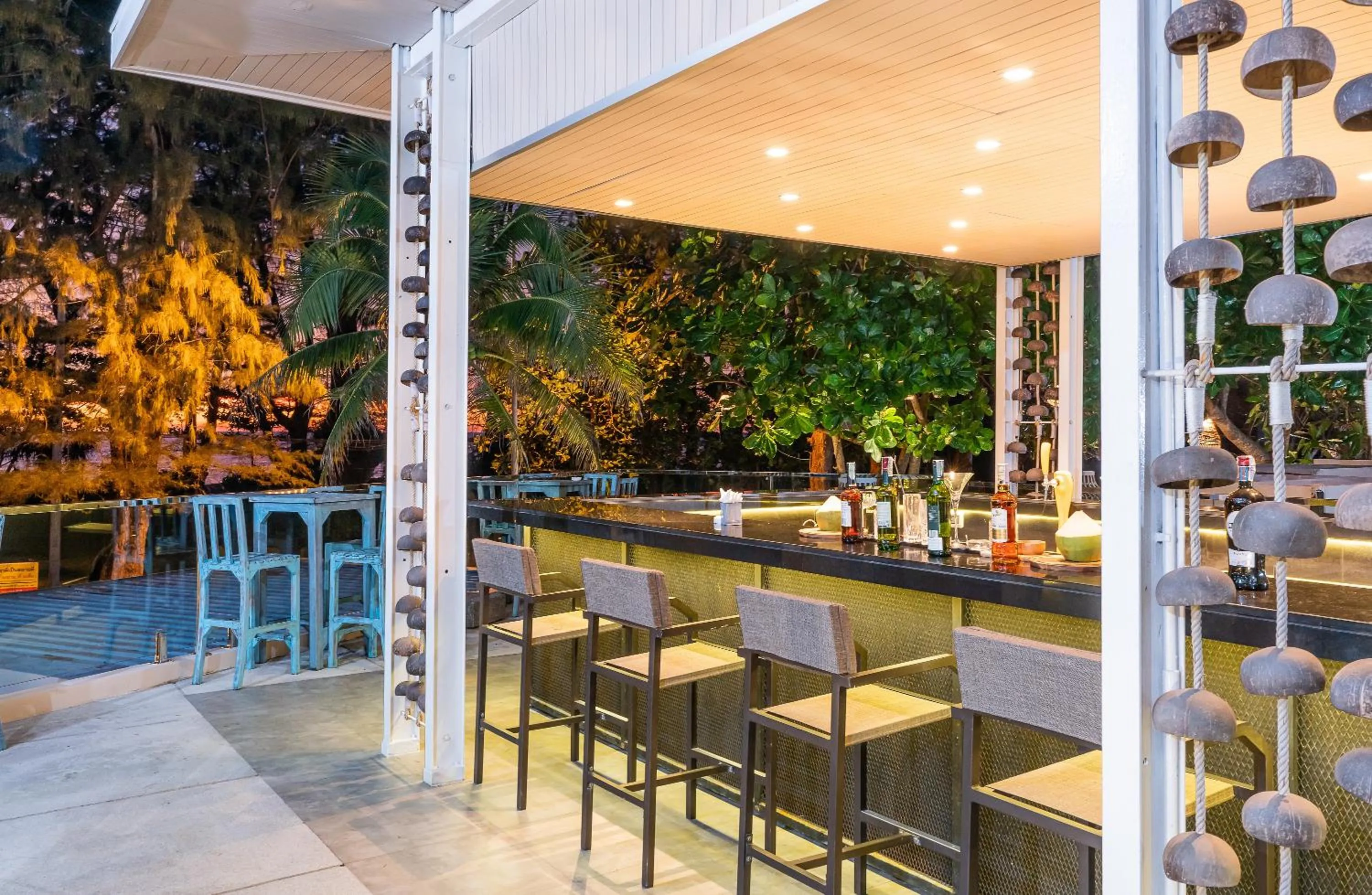 Lounge or bar in Dewa Phuket Resort & Villas