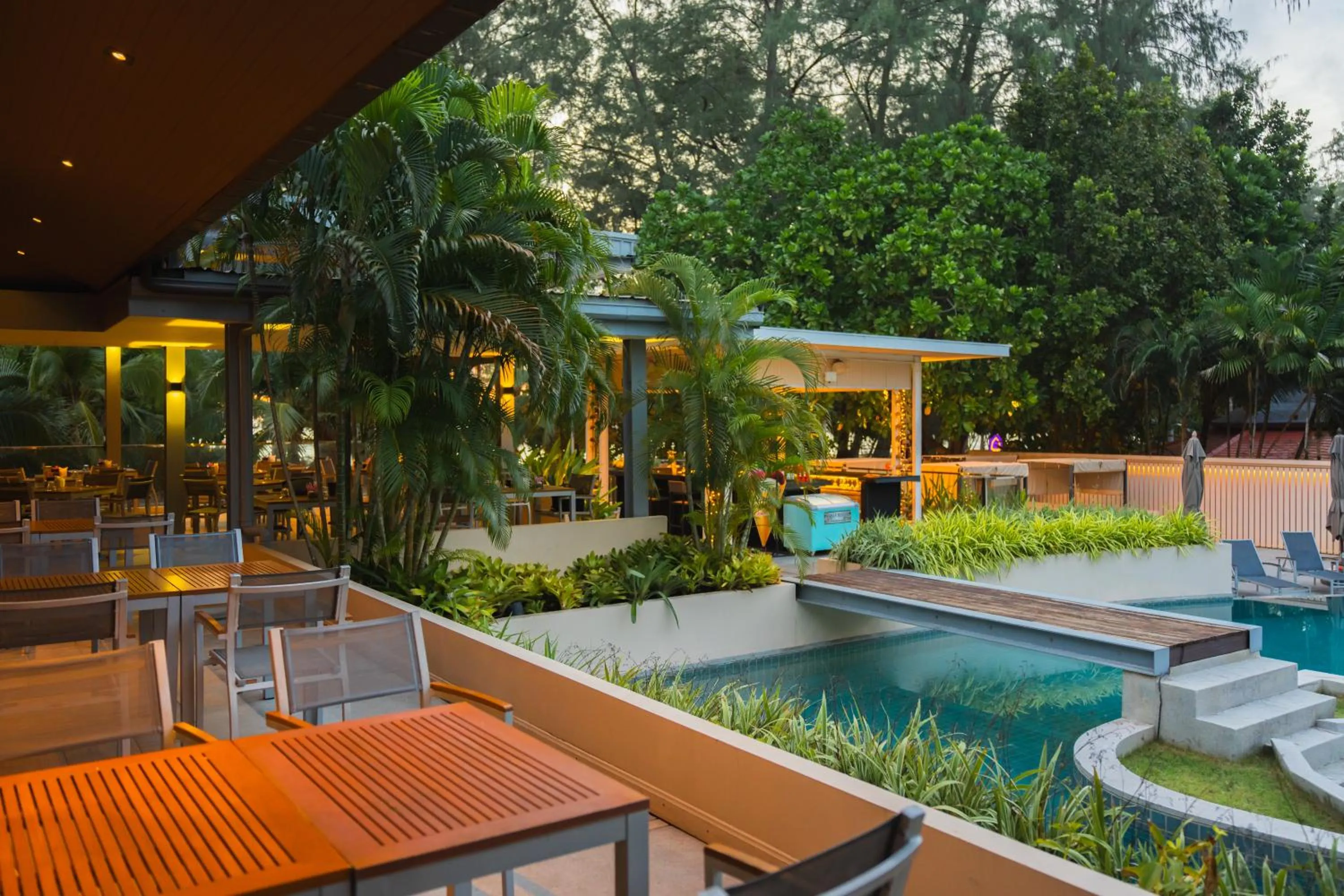 Restaurant/places to eat in Dewa Phuket Resort & Villas, Nai Yang Beach