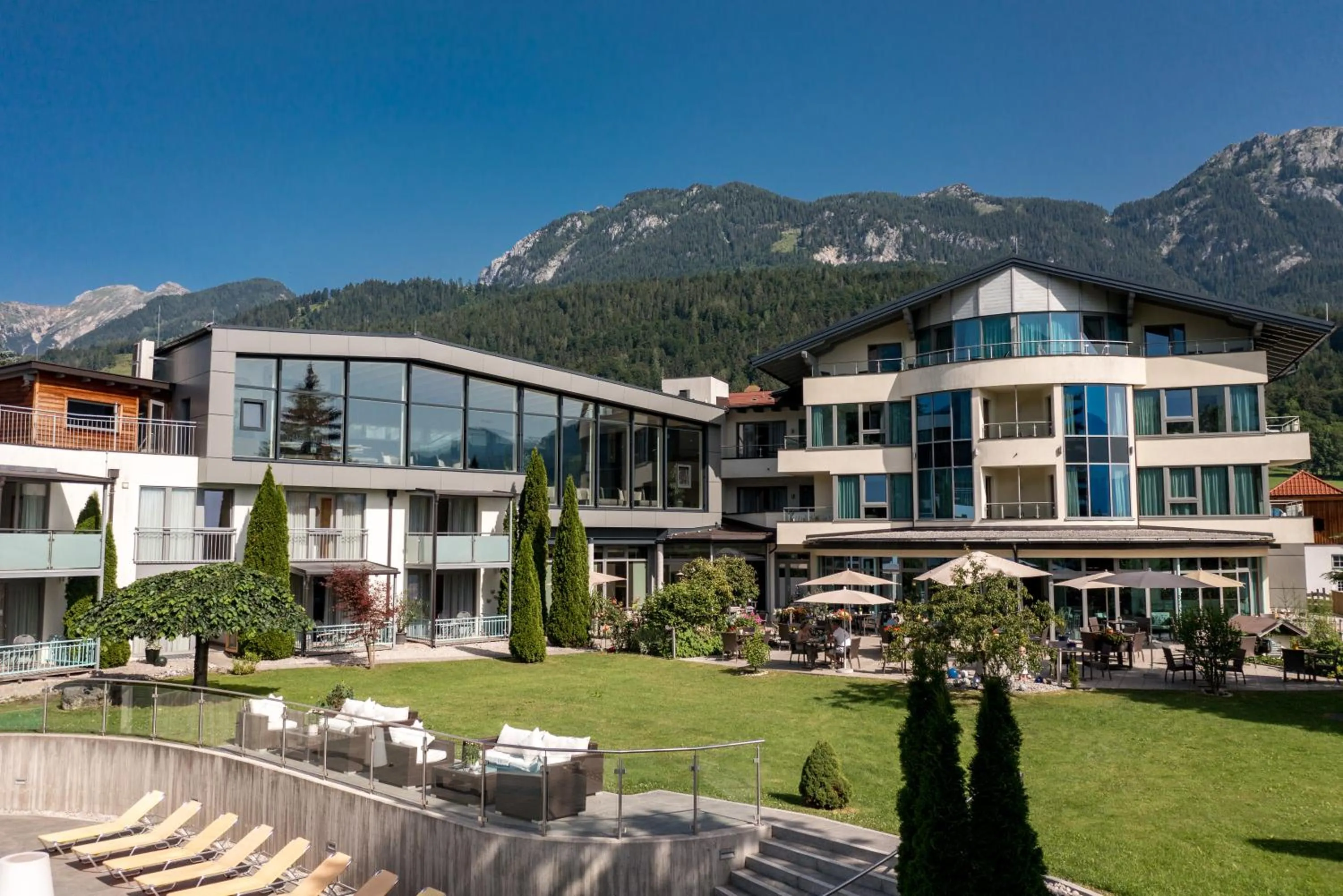 Property building in Hartweger's Hotel