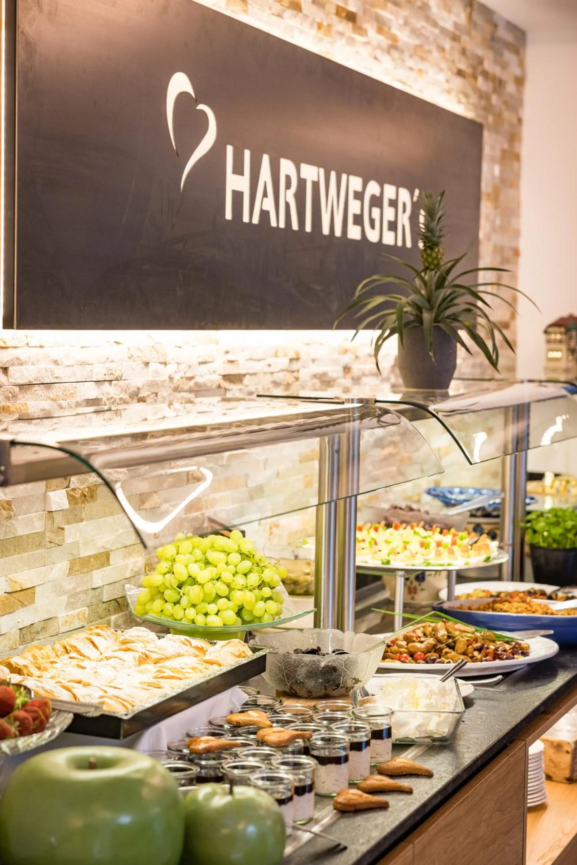 Food in Hartweger's Hotel