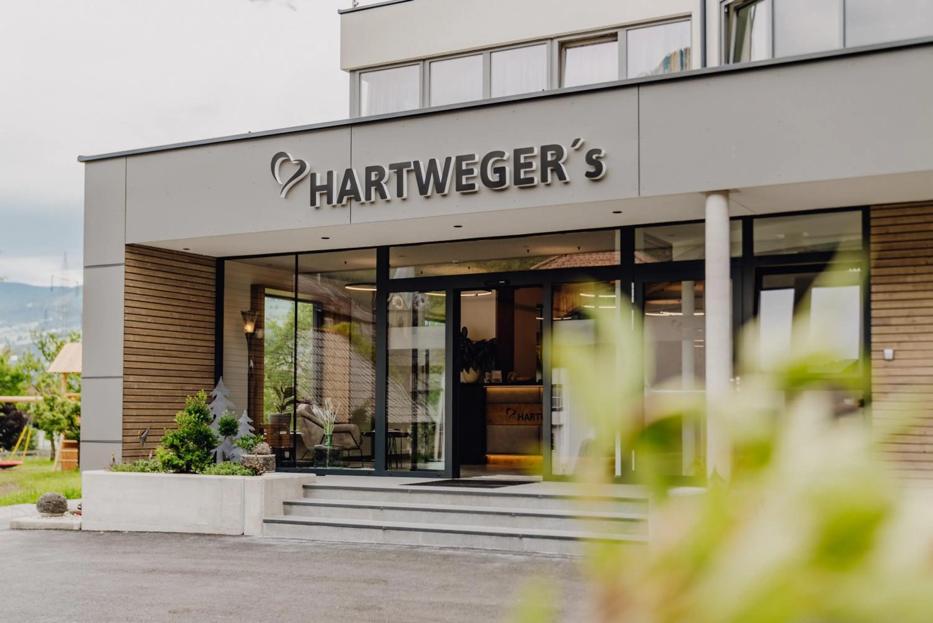 Facade/entrance in Hartweger's Hotel