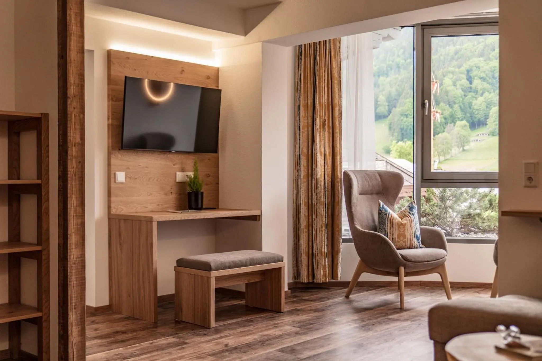 TV and multimedia in Hartweger's Hotel