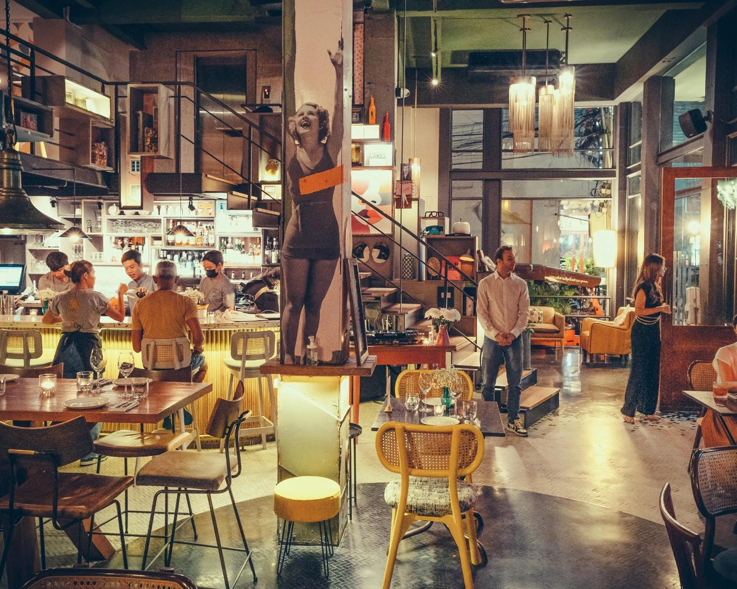 Restaurant/places to eat in Sacha's Hotel Uno