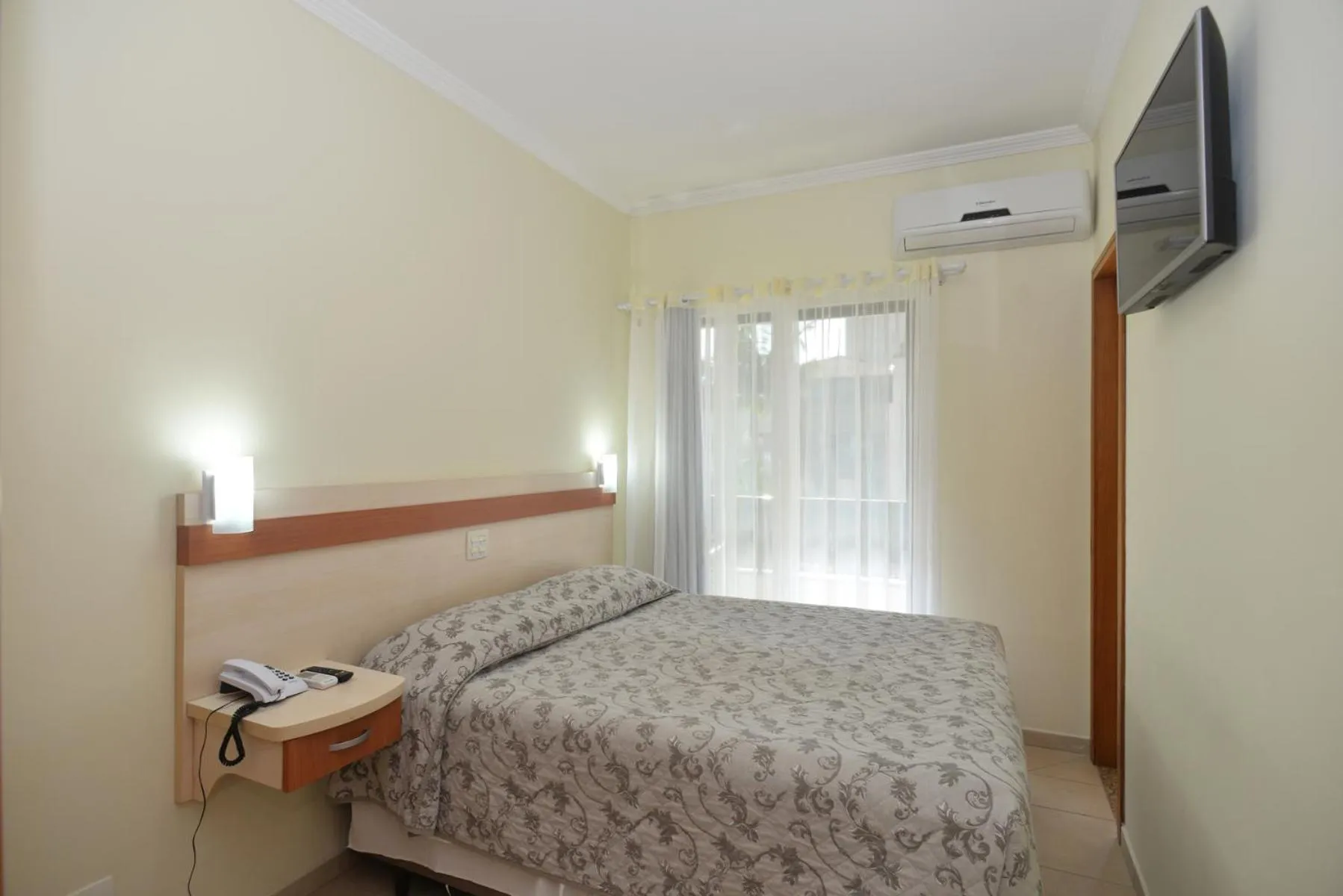 Bedroom, Bed in Refúgio Costeiro II