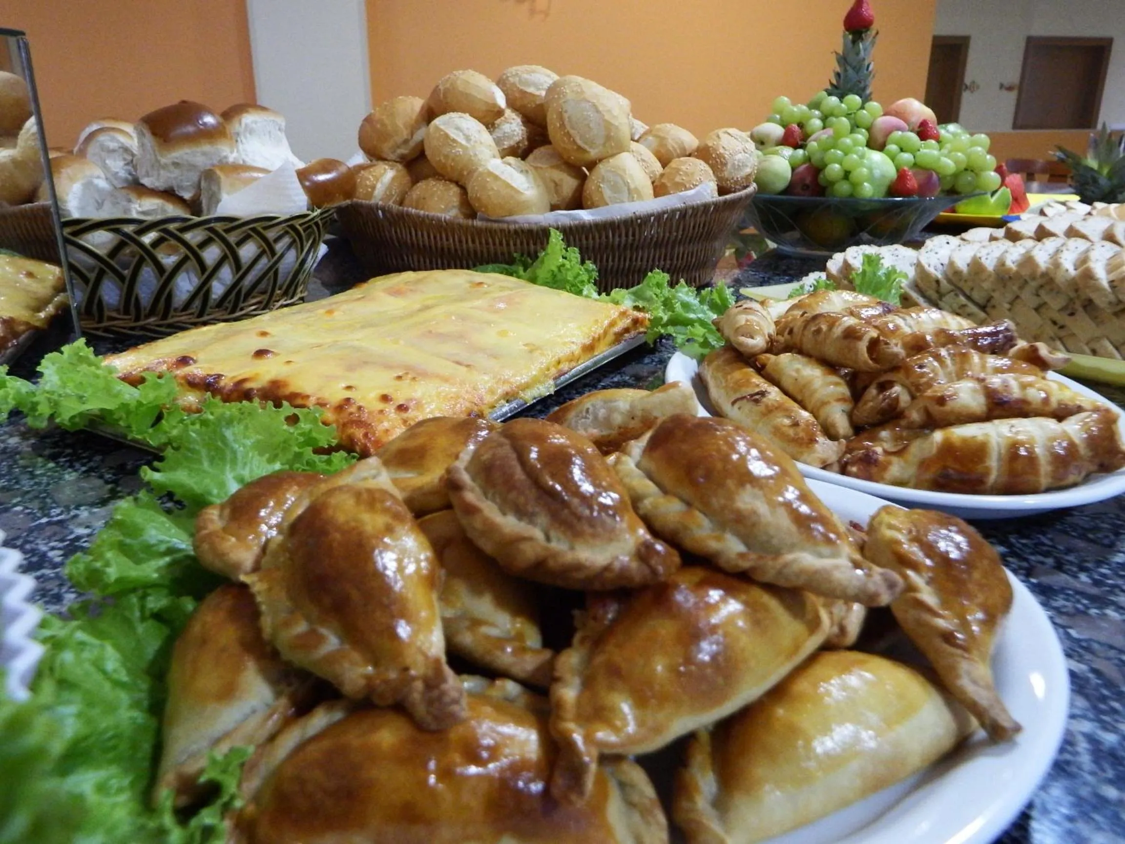 Buffet breakfast in Refúgio Costeiro II