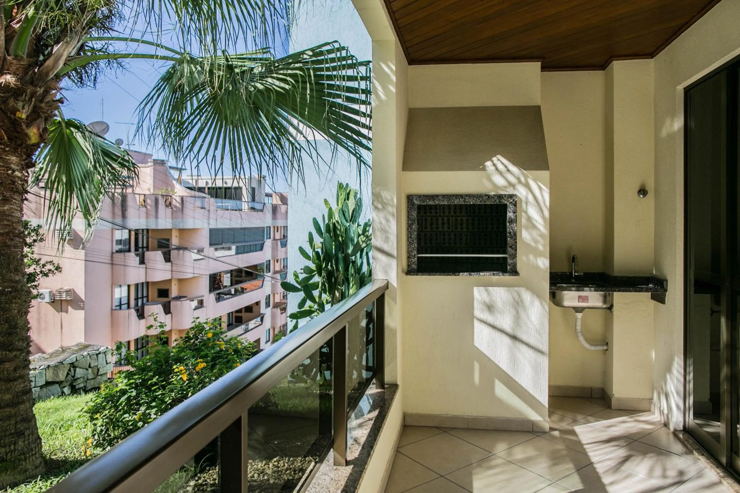 Balcony/Terrace in Refúgio Costeiro II