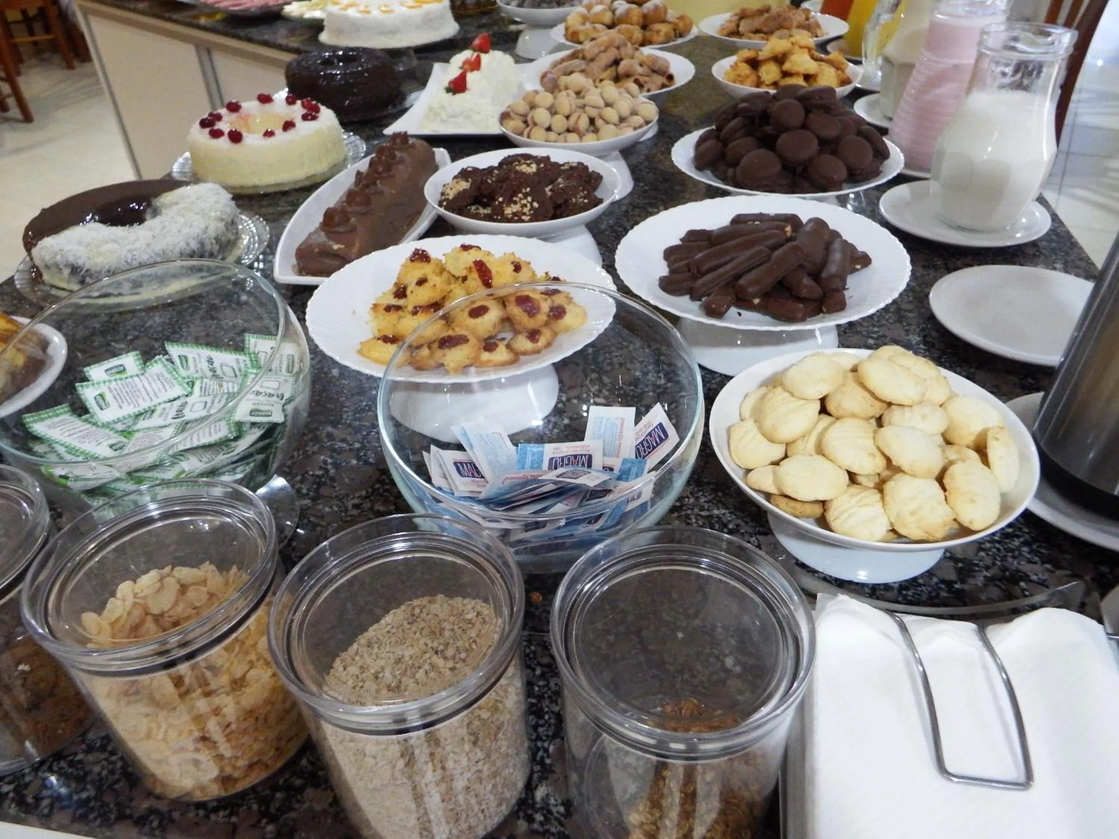 Buffet breakfast in Refúgio Costeiro II