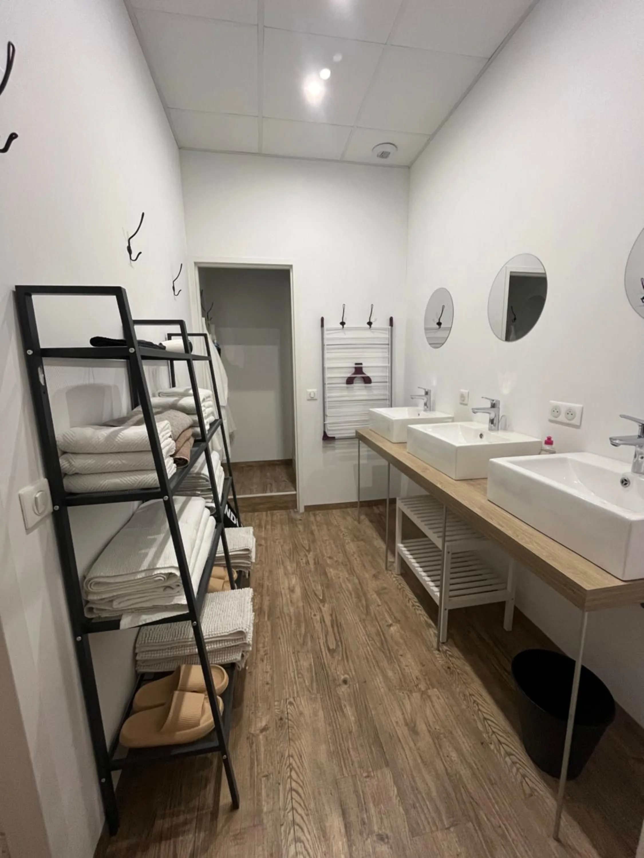 Bathroom, Bed in The Corner Noirmoutier