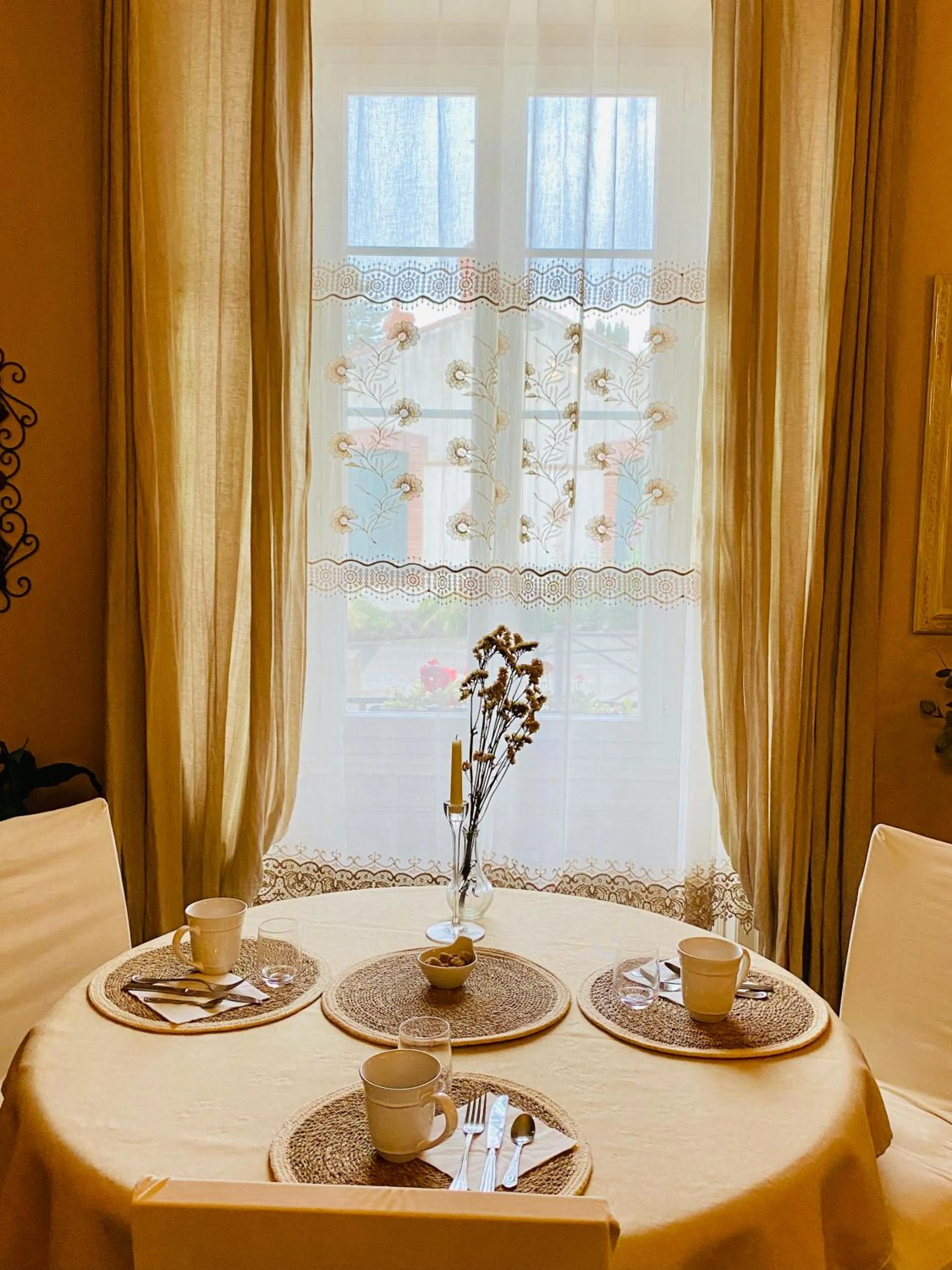 Breakfast in The Corner Noirmoutier