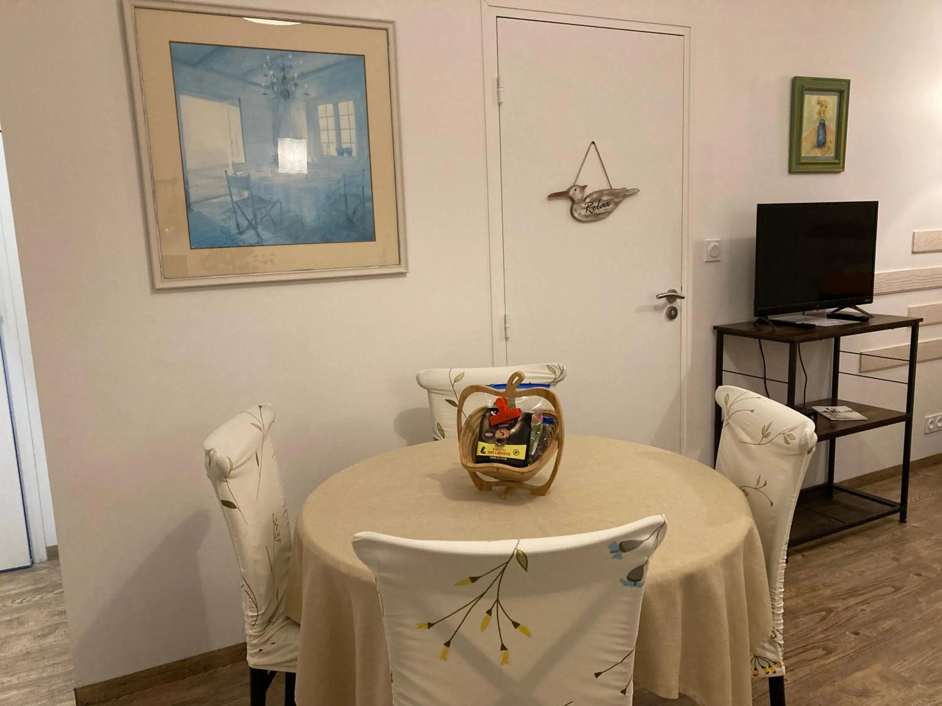 Dining area in The Corner Noirmoutier