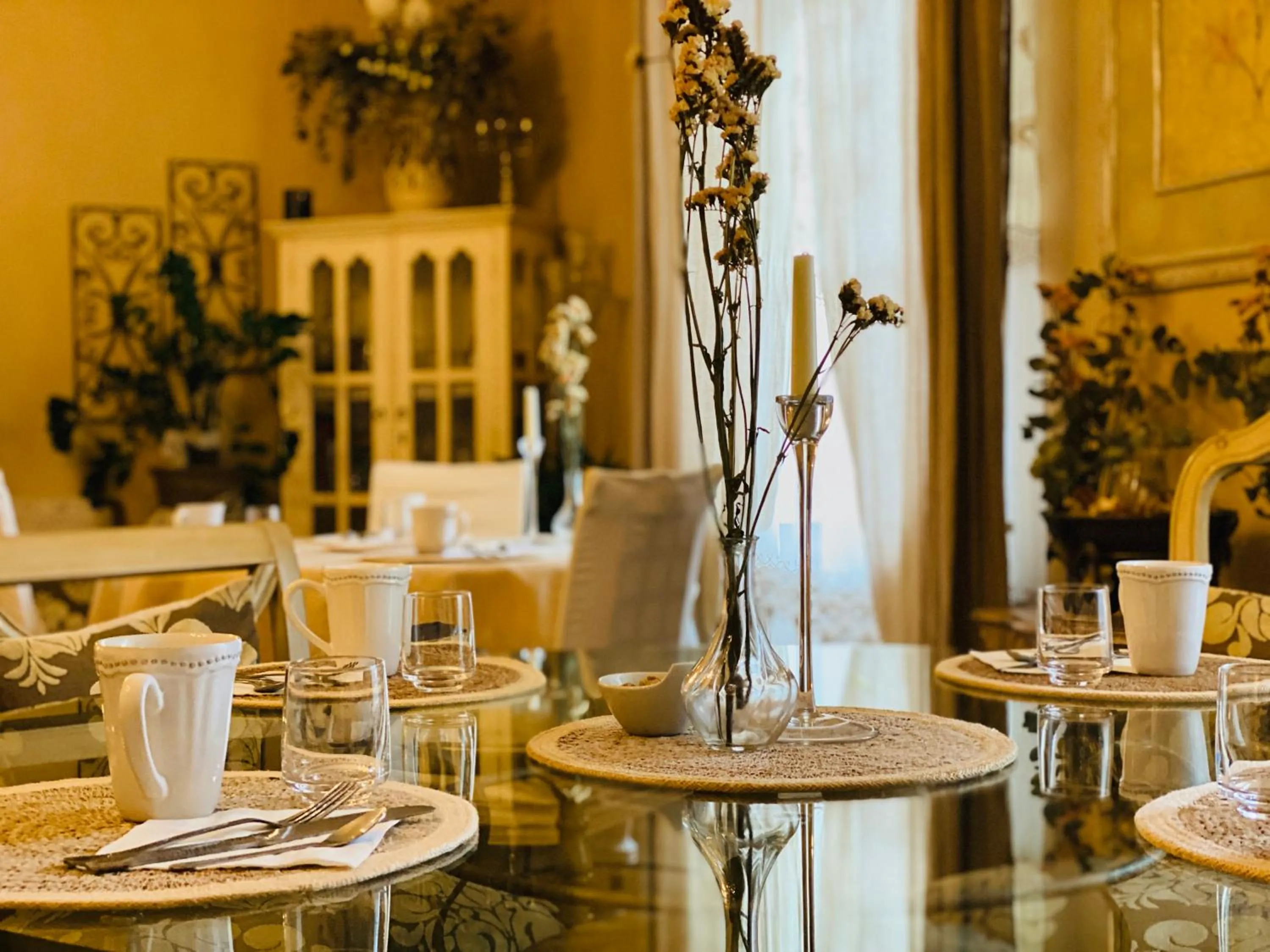 Breakfast in The Corner Noirmoutier