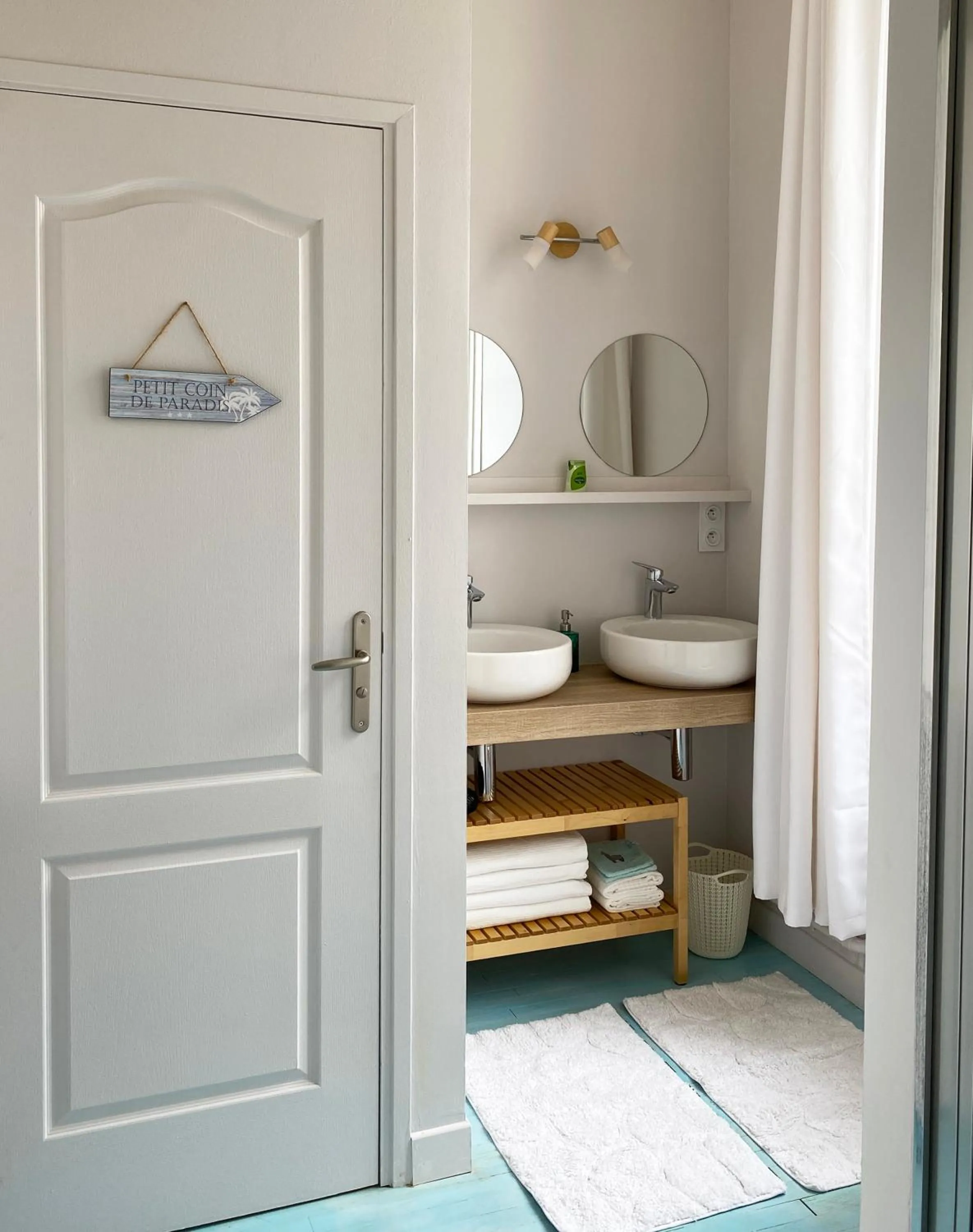 Bathroom in The Corner Noirmoutier