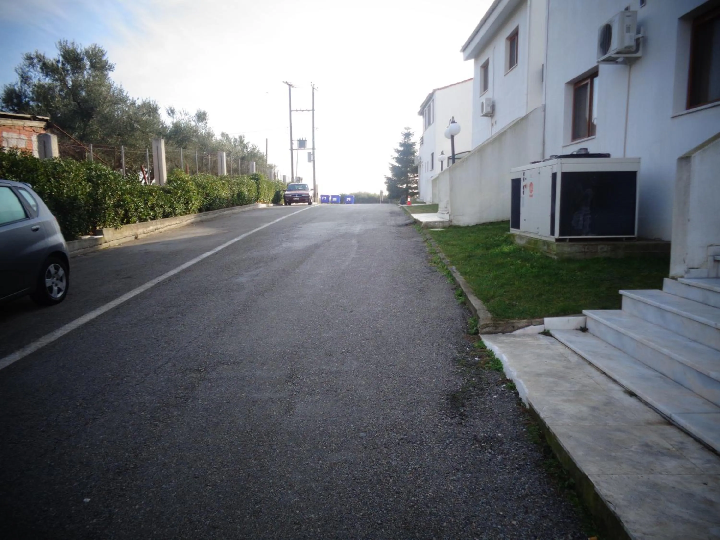 Day in Bell Air Hotel