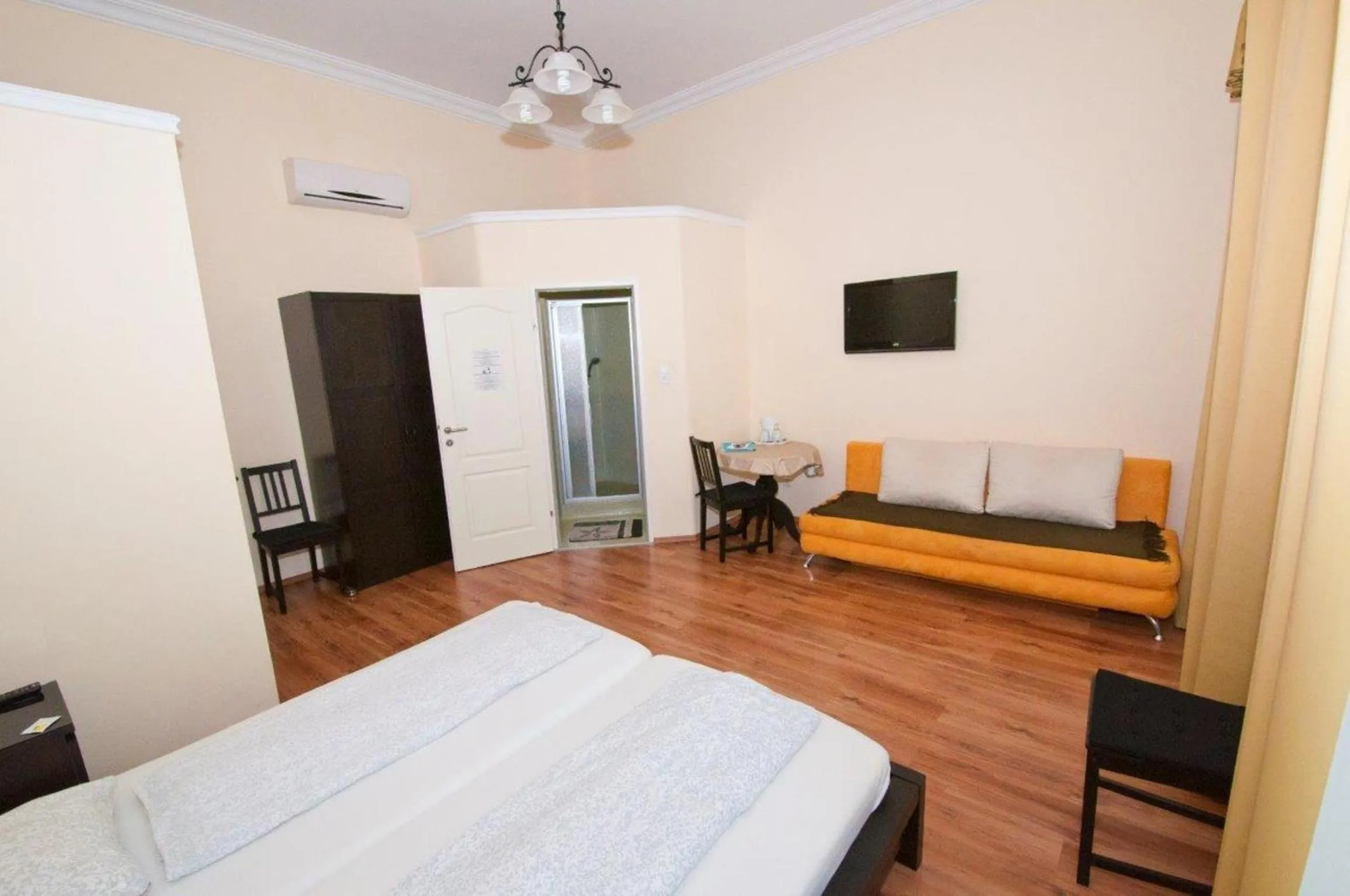 Bedroom, Bed in K+T Boardinghouse