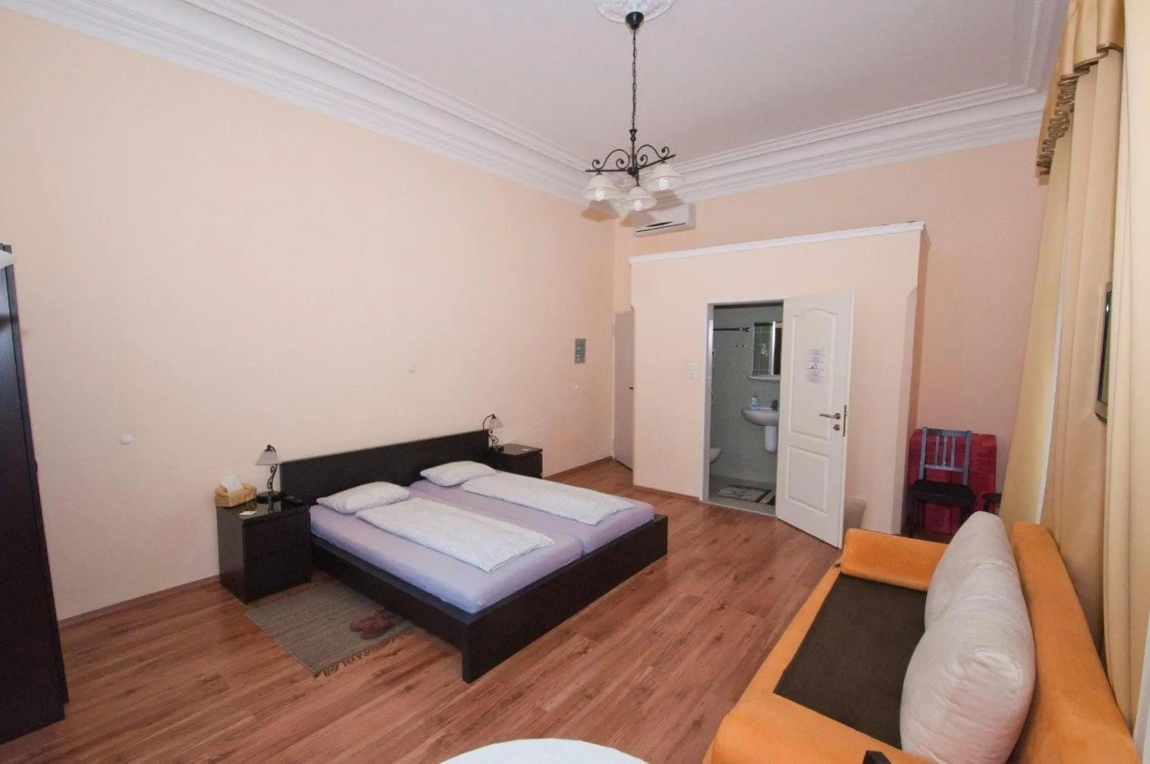 Bedroom, Bed in K+T Boardinghouse