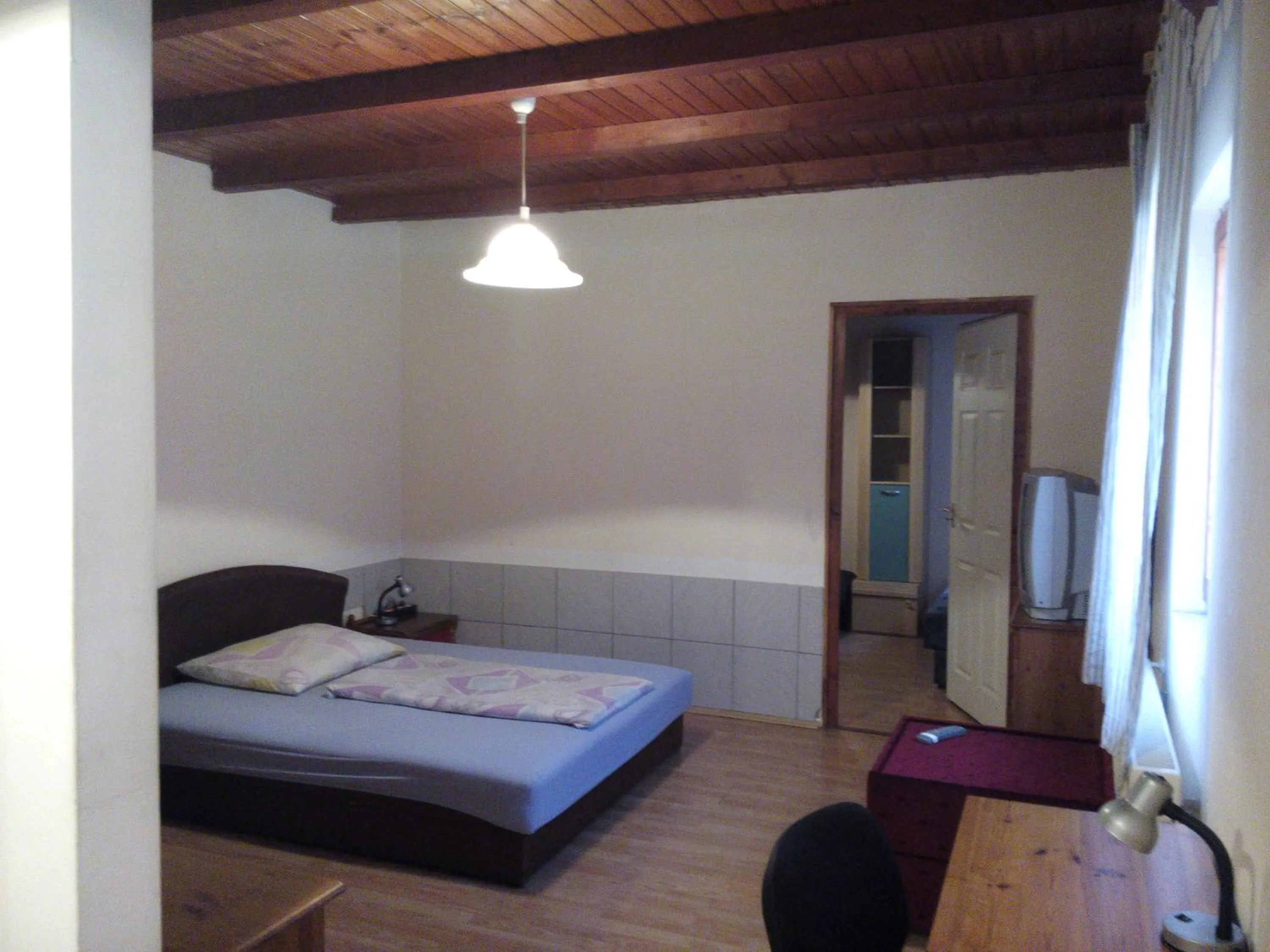 Photo of the whole room, Bed in Williams Village Bowling & Country Club