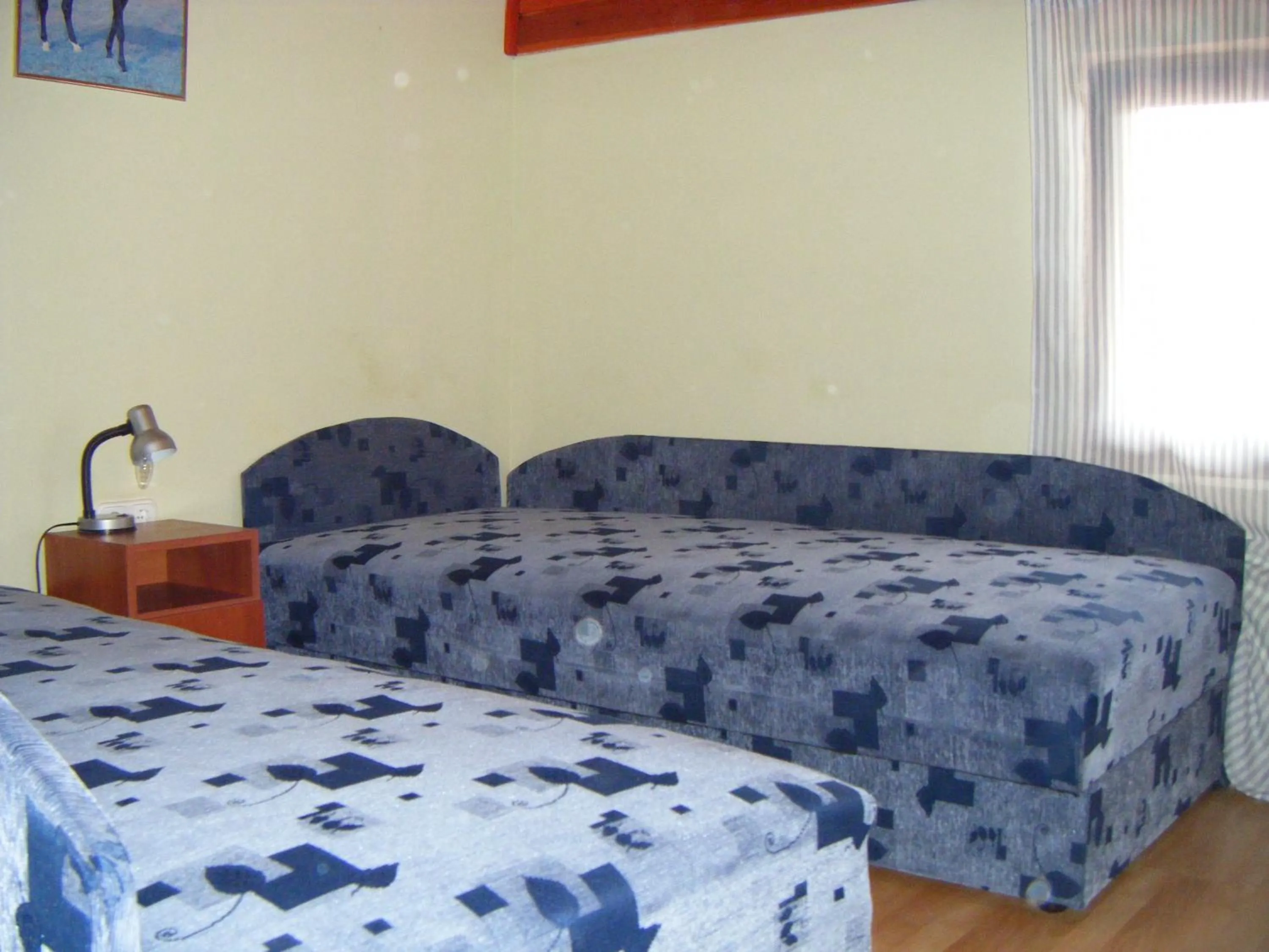 Photo of the whole room, Bed in Williams Village Bowling & Country Club