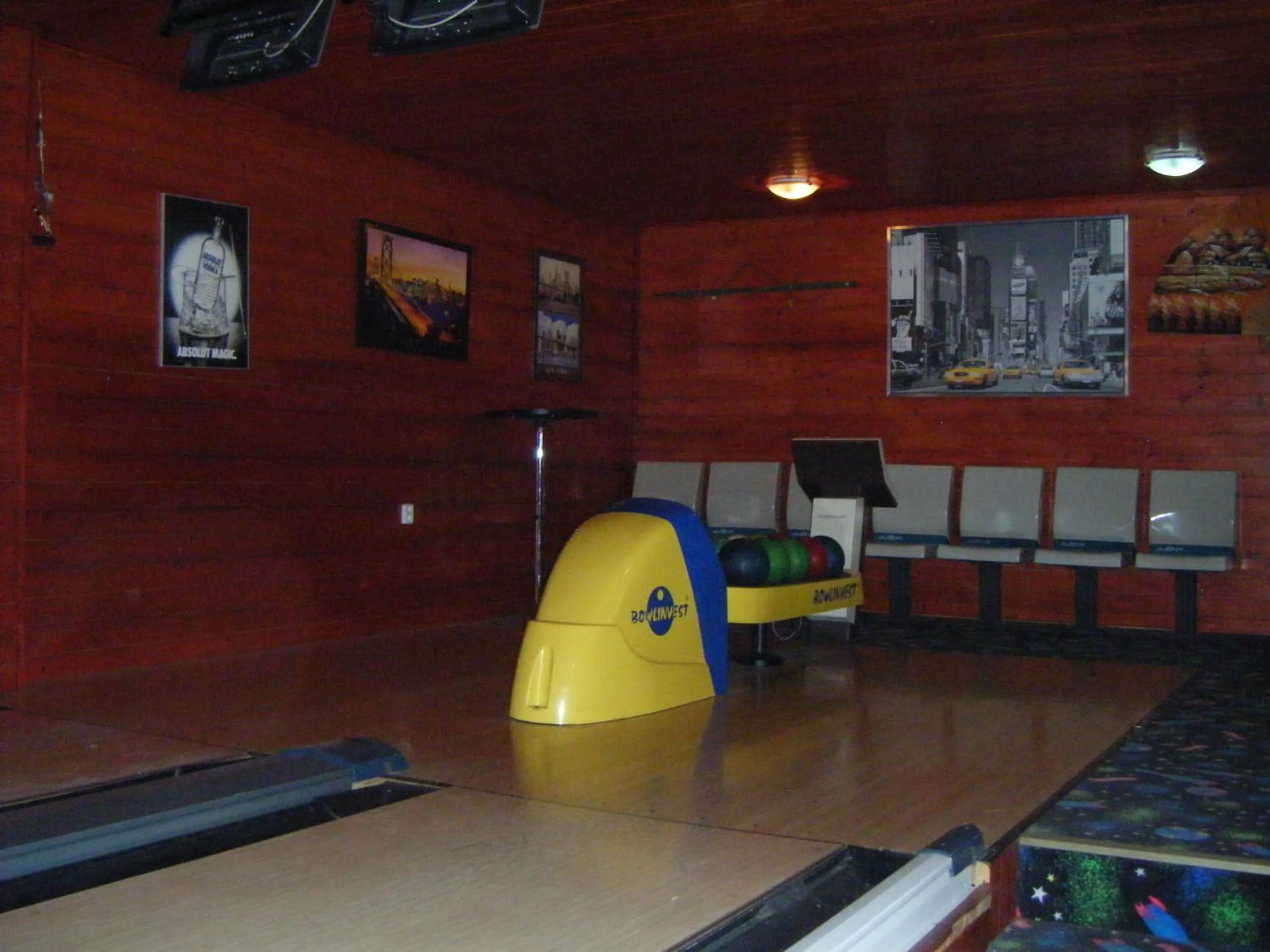 Bowling in Williams Village Bowling & Country Club