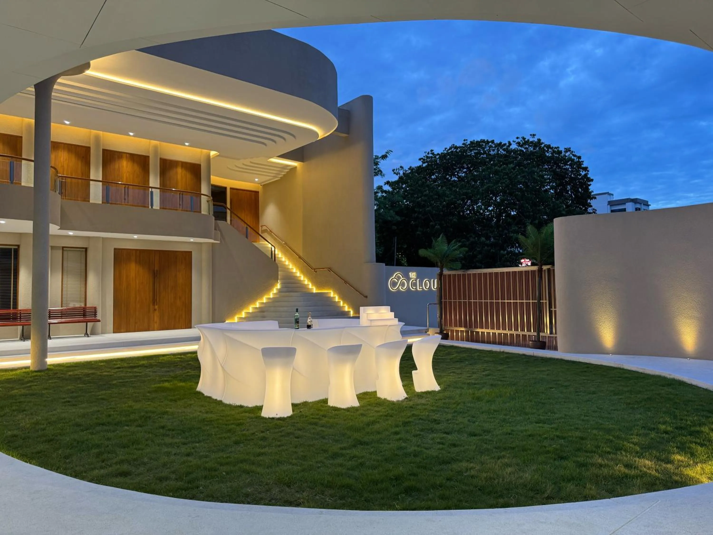 Property building in Metro Point Bangkok