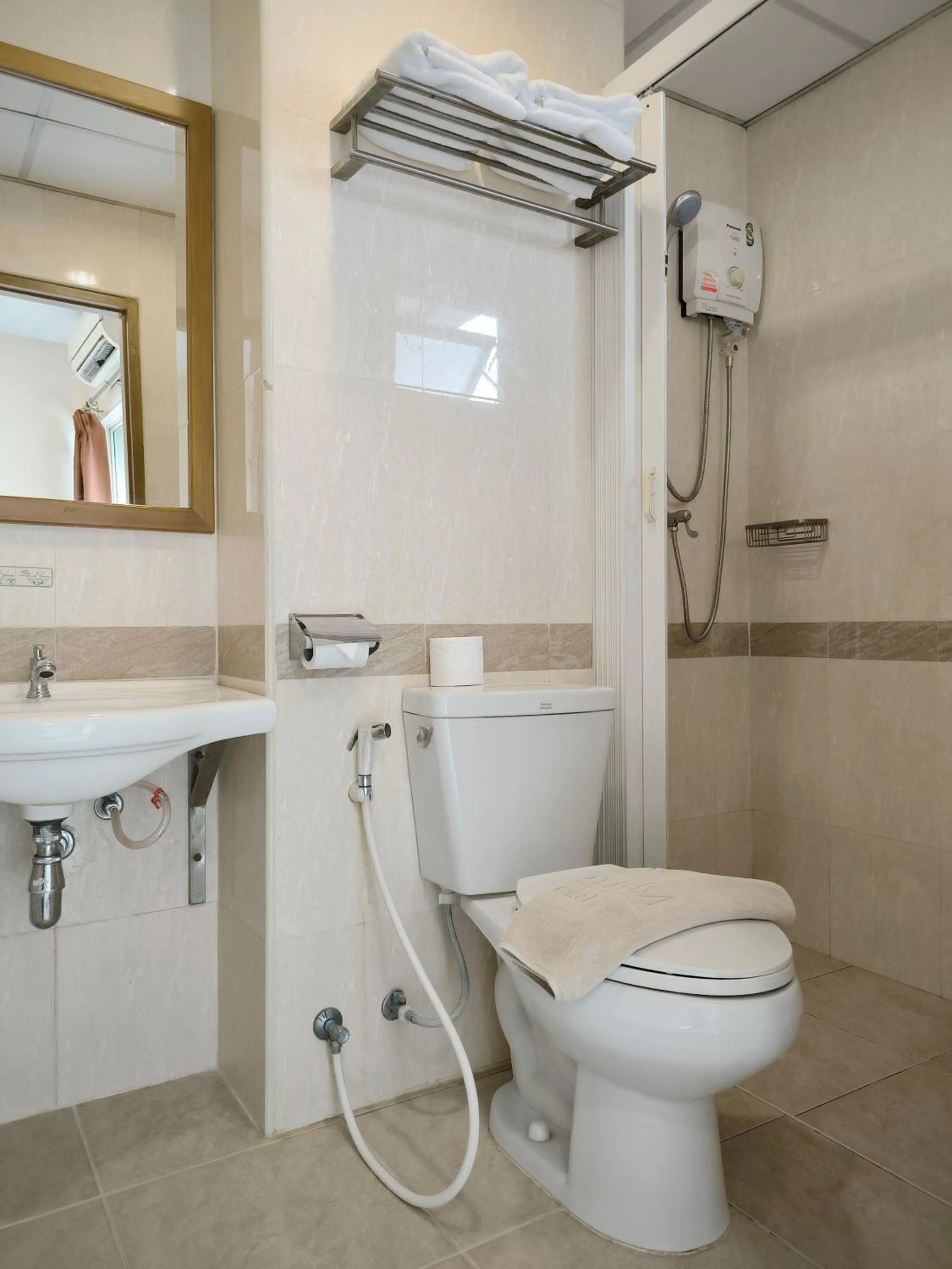 Bathroom in Metro Point Bangkok