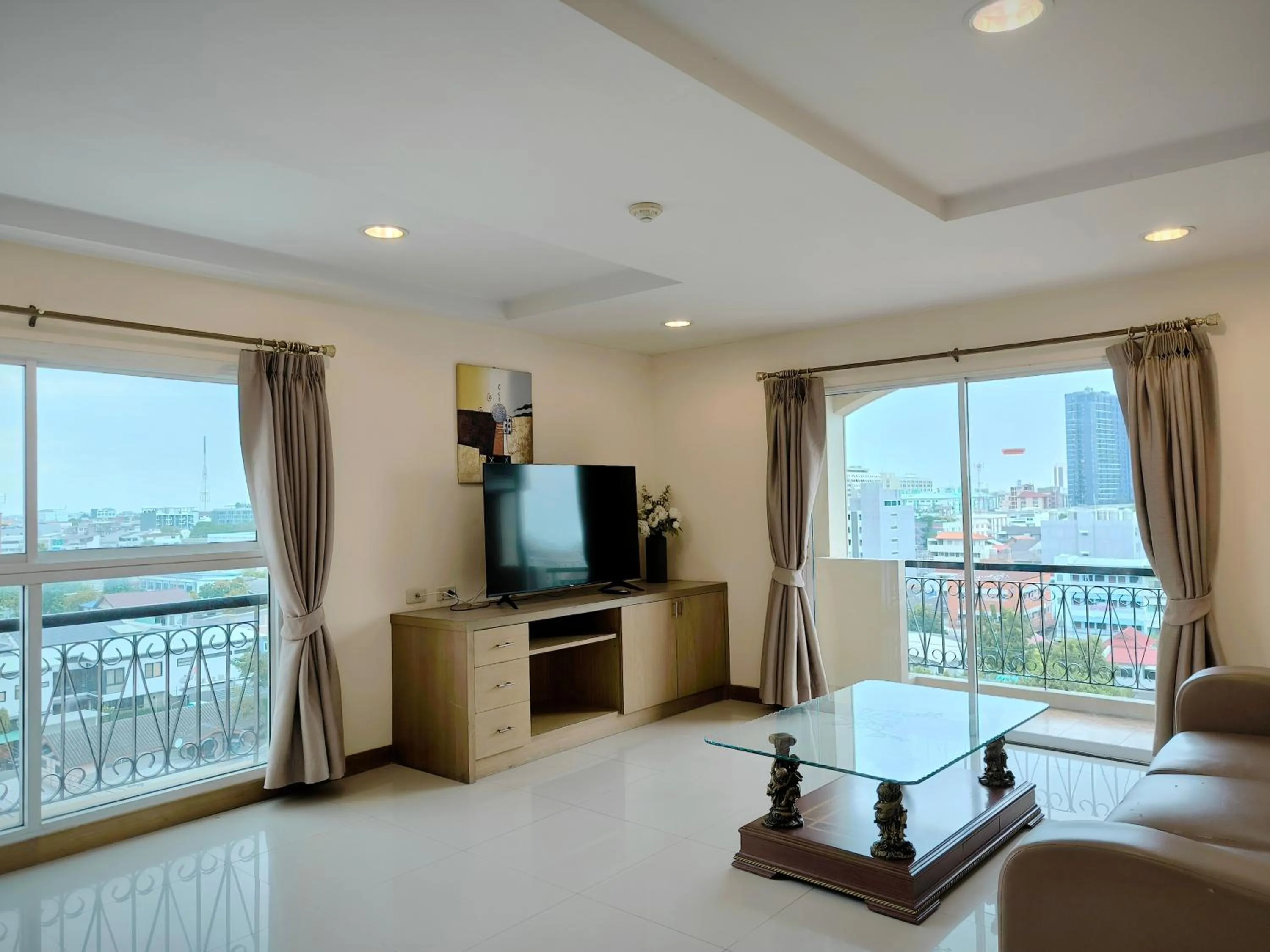 Seating area in Metro Point Bangkok