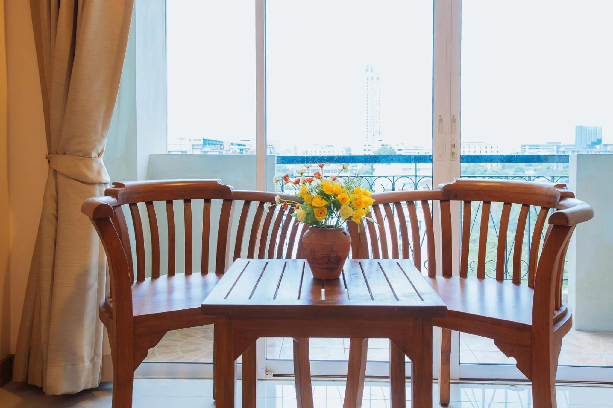 Area and facilities in Metro Point Bangkok