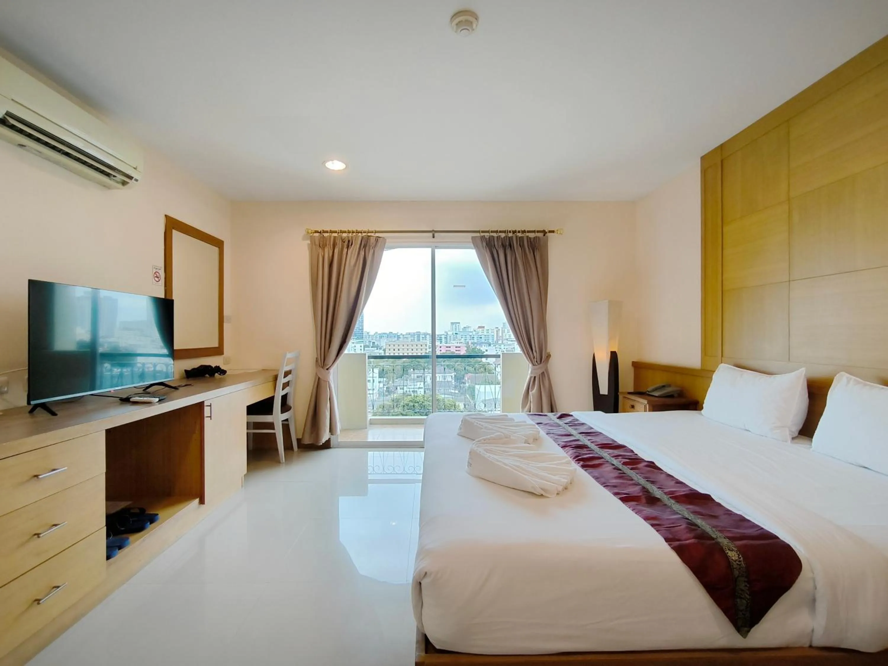 Bed in Metro Point Bangkok