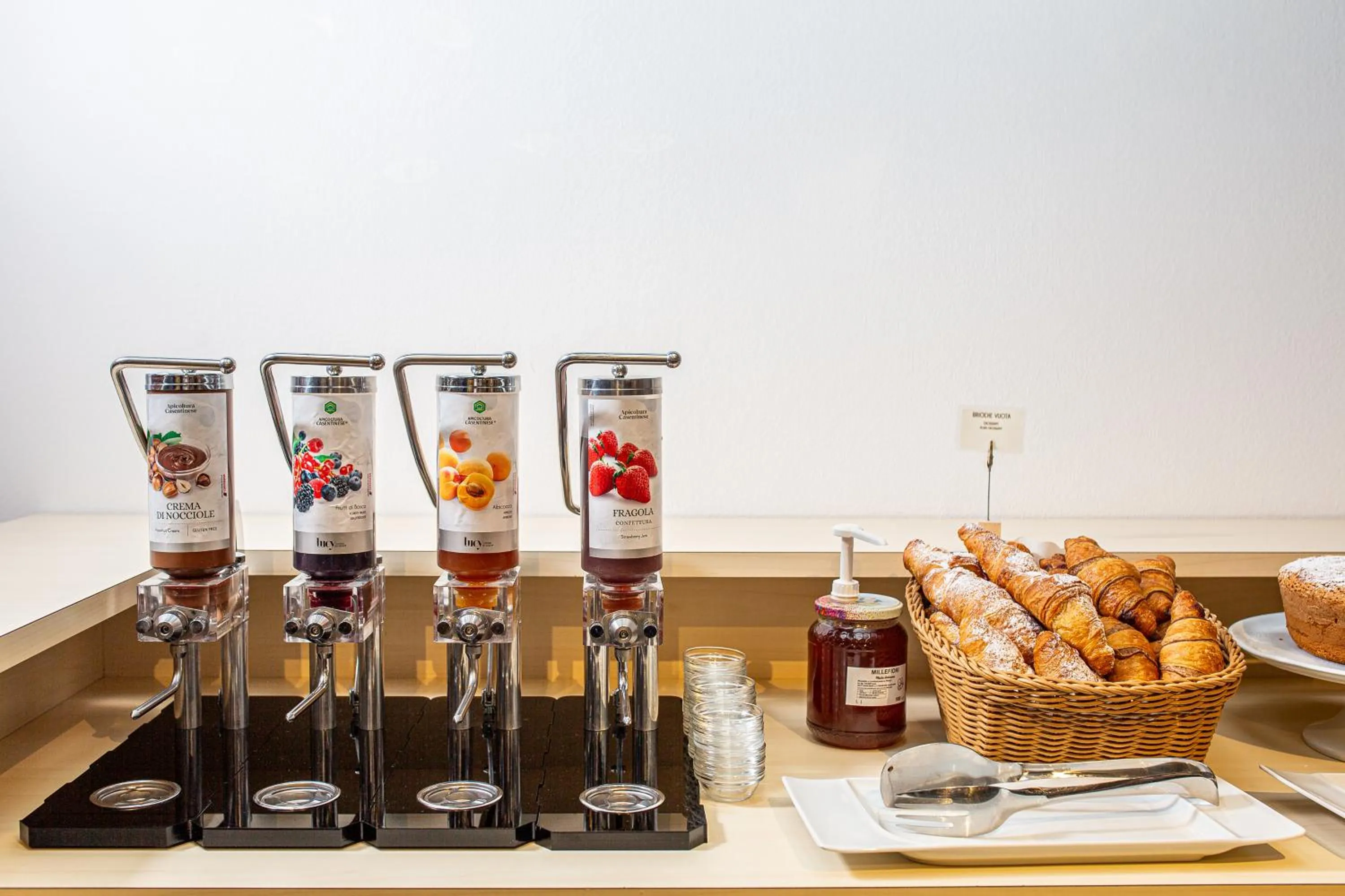 Breakfast in Hotel La Pergola Dependance