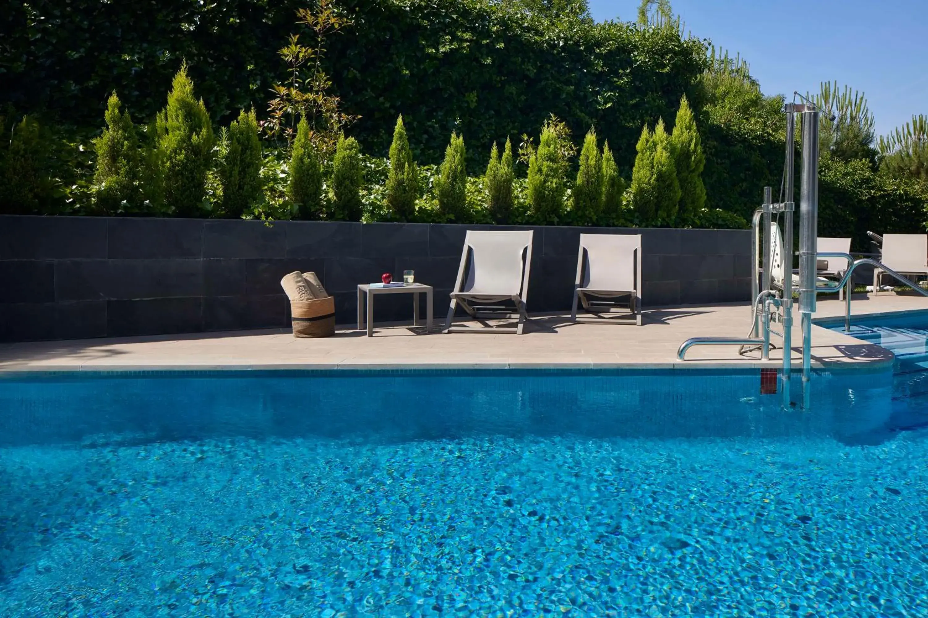 Pool view in NH Madrid Ribera del Manzanares Pool view in NH Madrid Ribera del Manzanares