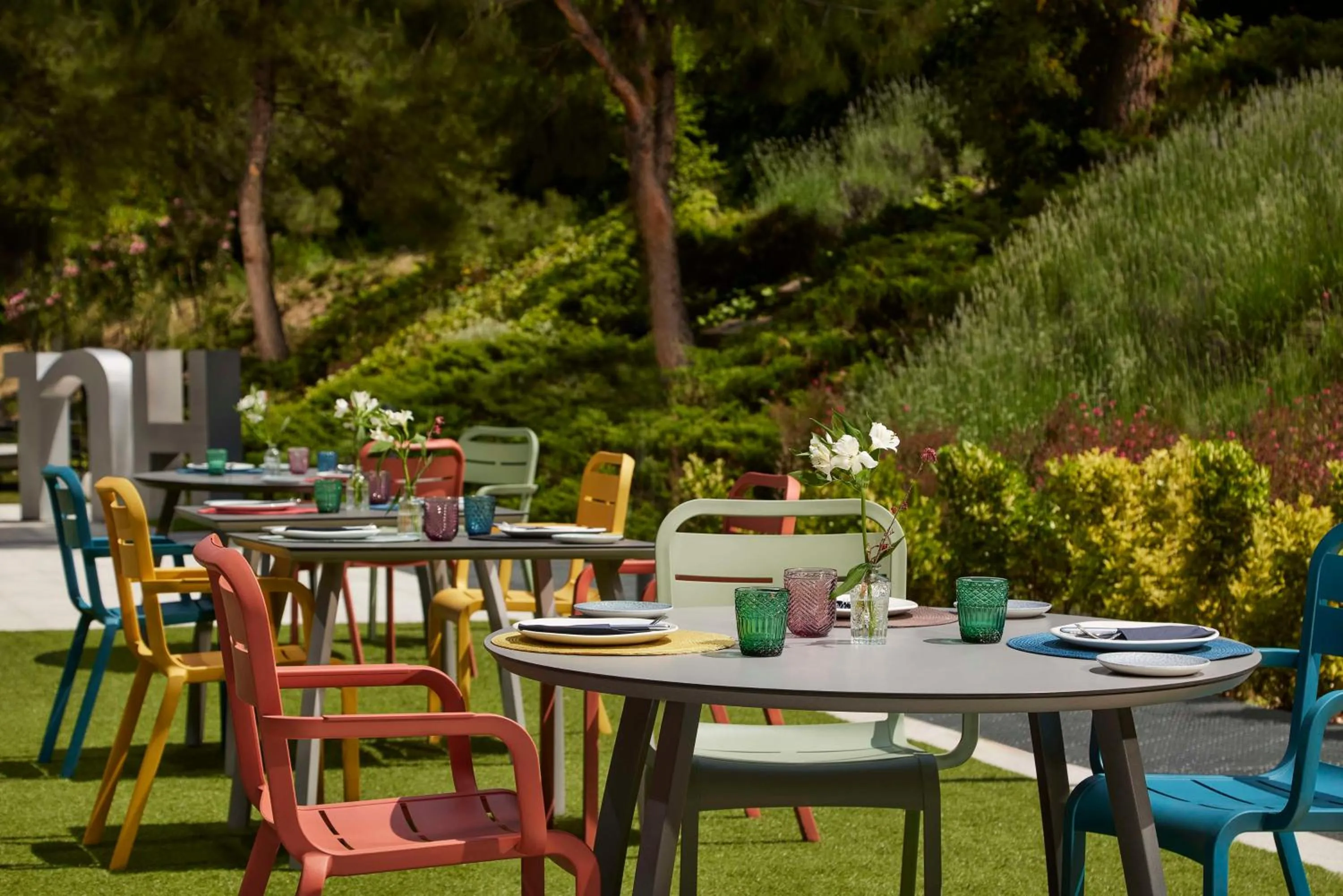 Lounge or bar in NH Madrid Ribera del Manzanares