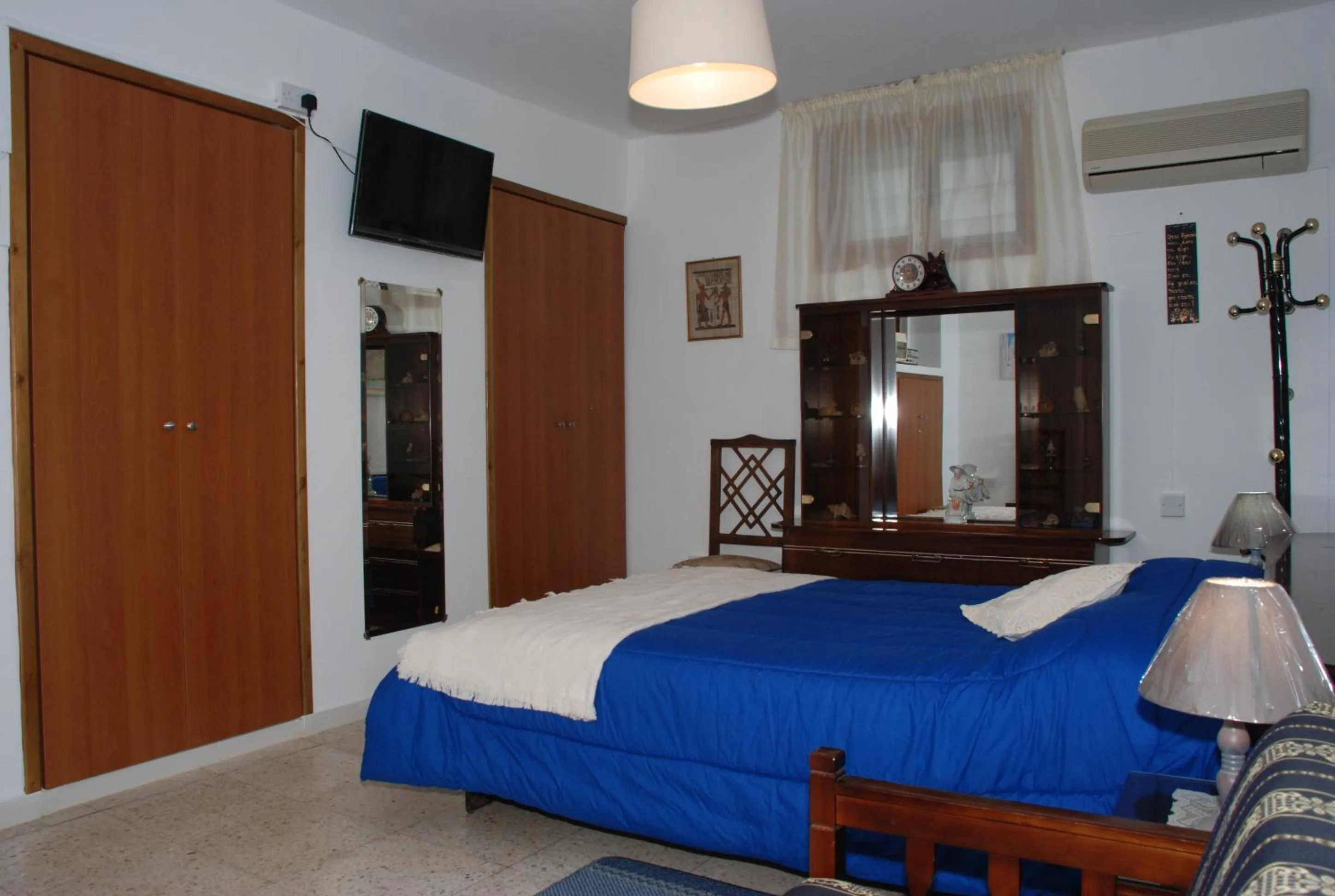 Bed in Kanarinis House