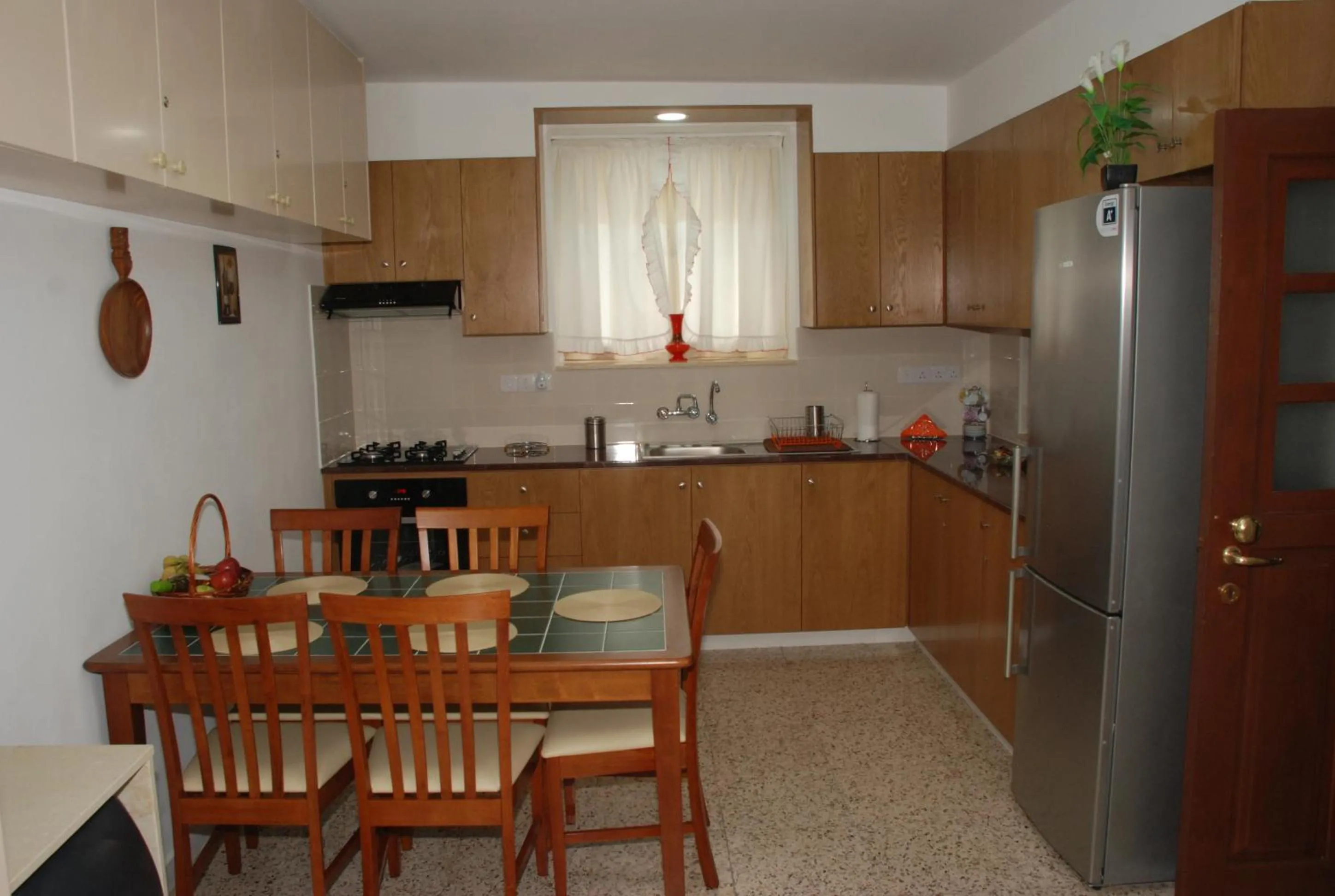 Kanarinis House