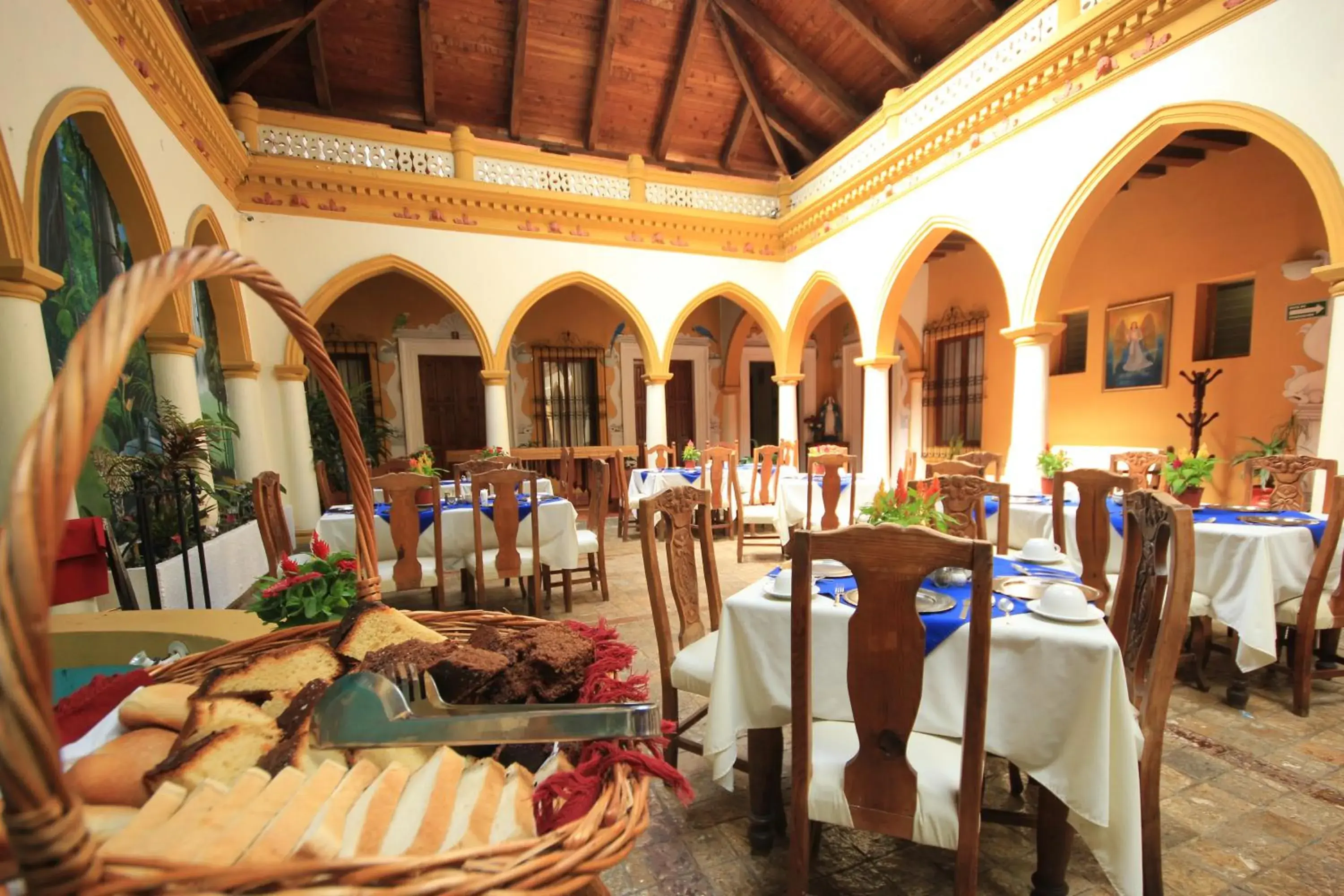 Restaurant/places to eat in Mansion de los Angeles Restaurant/places to eat in Mansion de los Angeles