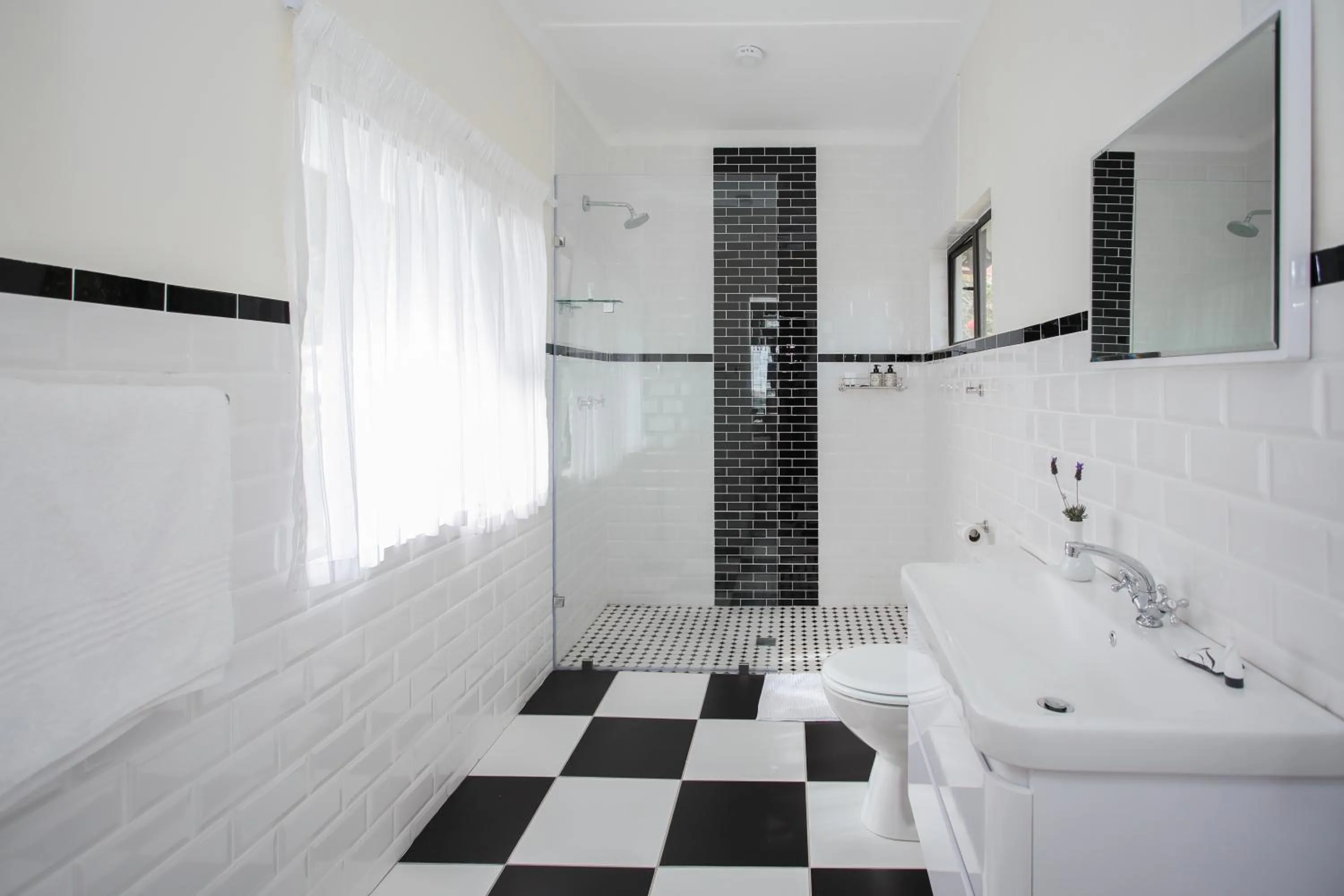 Bathroom in Hathaway Guest House