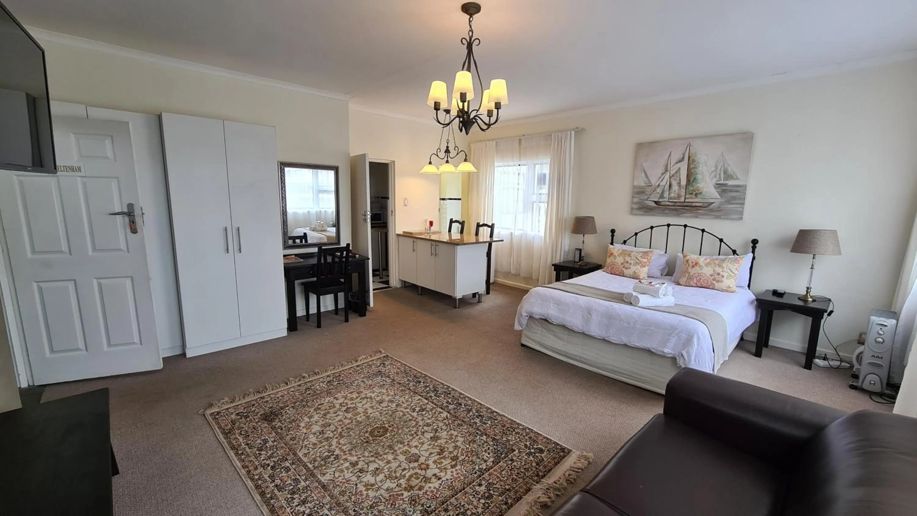 Photo of the whole room, Bed in Hathaway Guest House