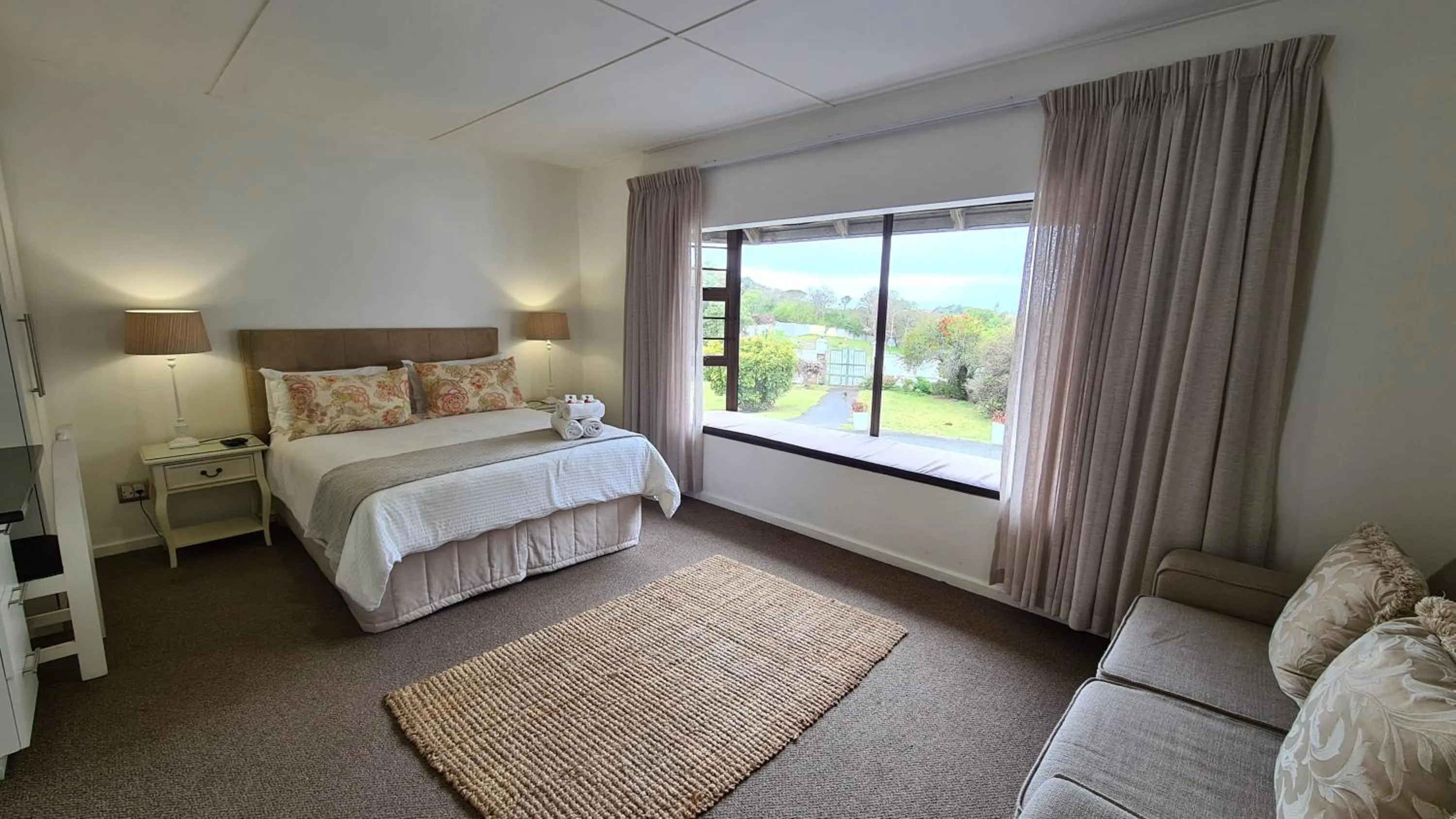 Bed in Hathaway Guest House